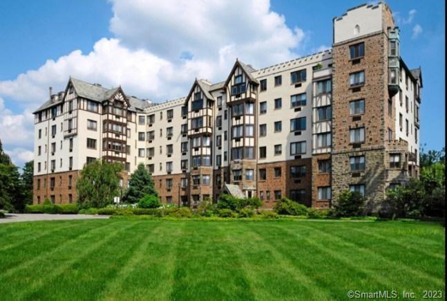 47 Lafayette Place 2G