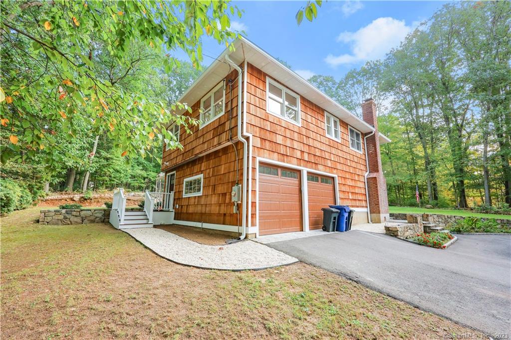 16 Red Oak Lane