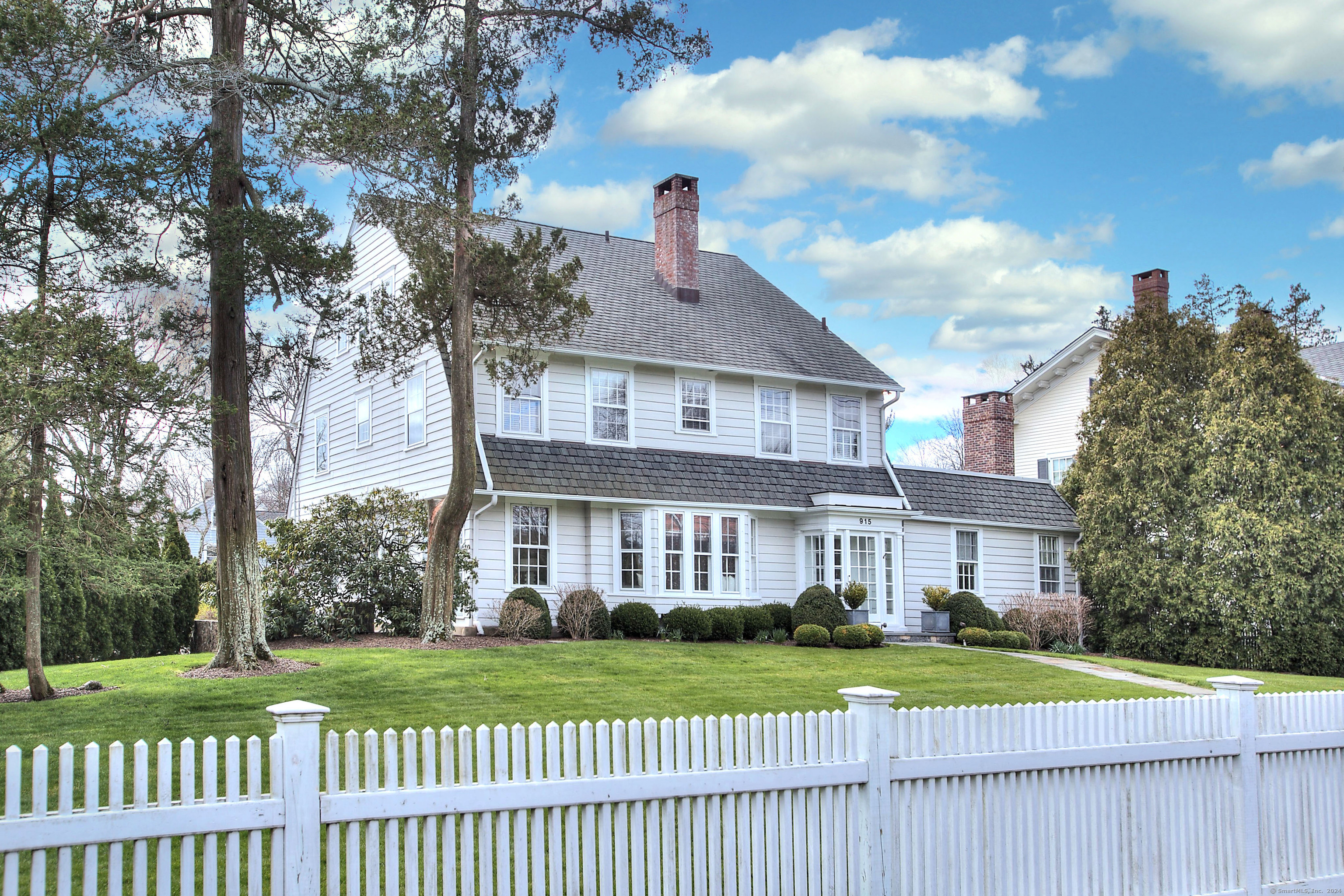 915 Old Post Road