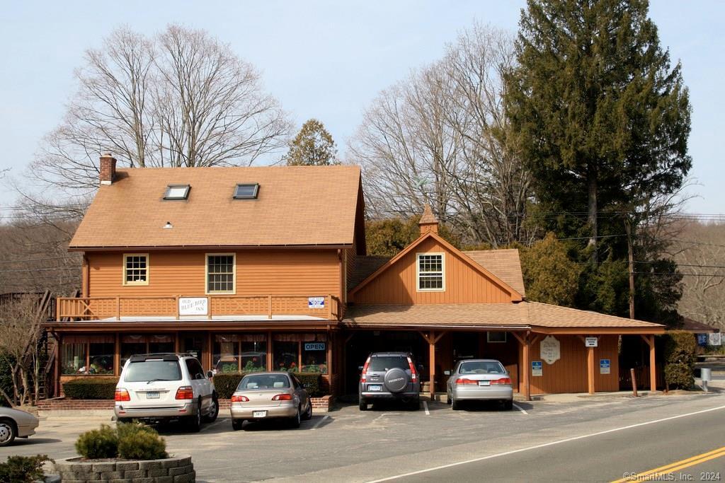 897 Sport Hill Road