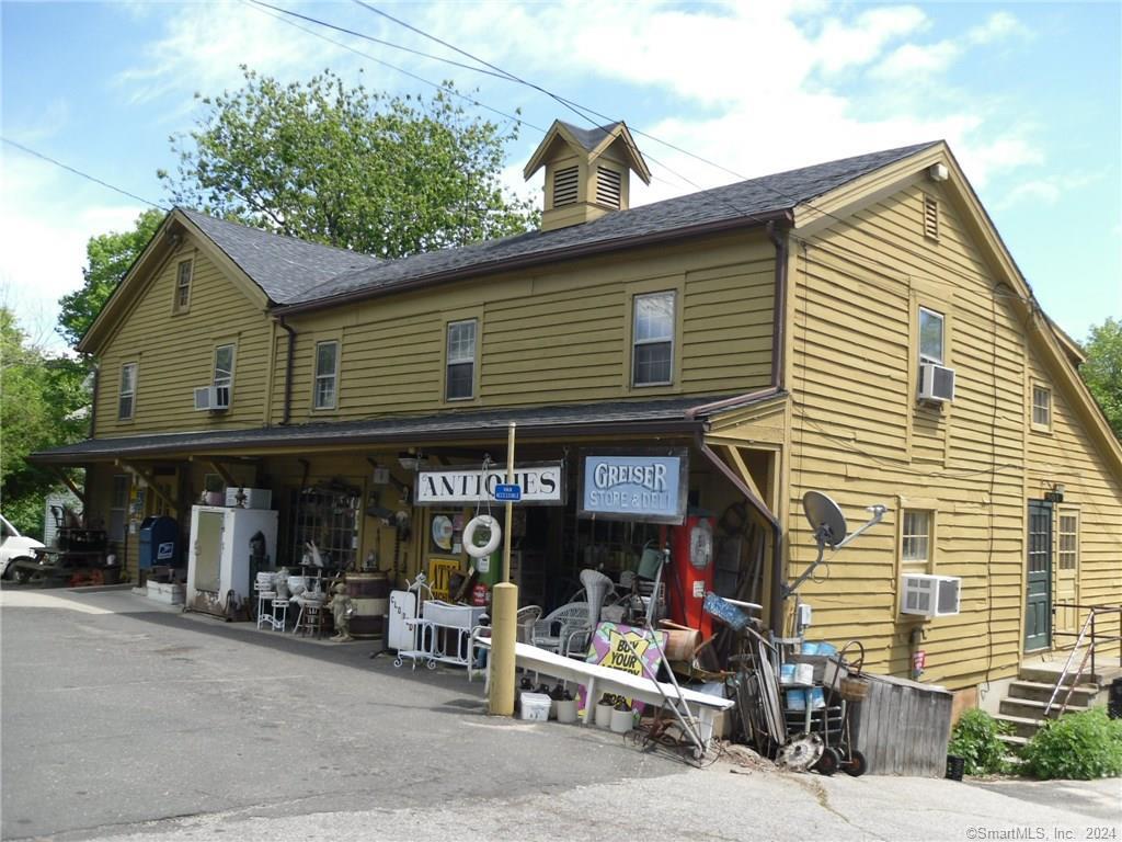 897 Sport Hill Road