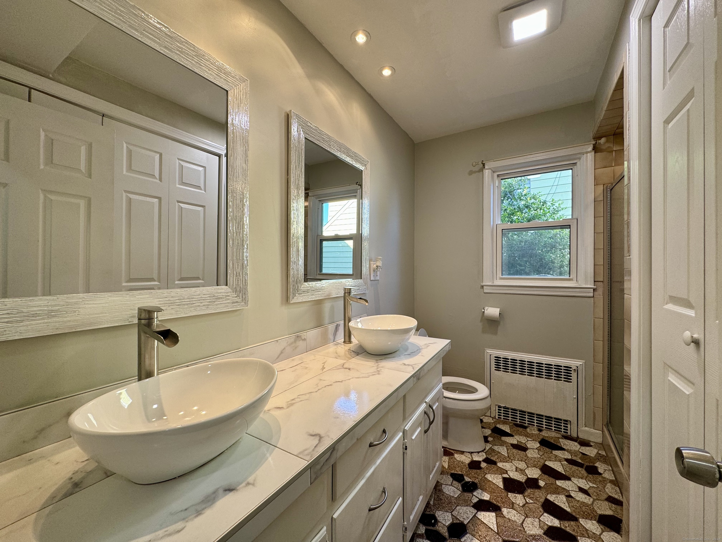 415 Savoy Street