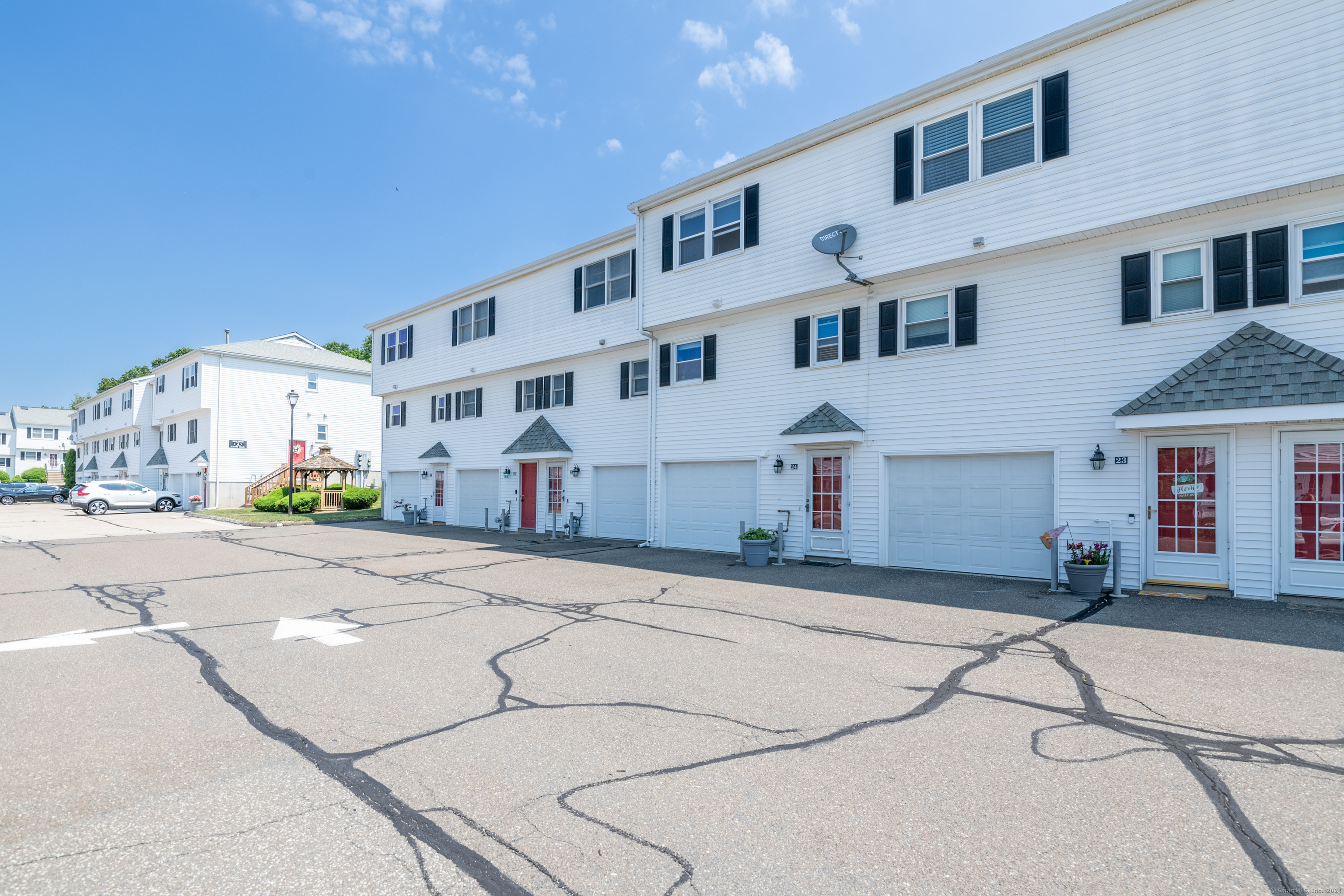 25 Commodore Commons 25