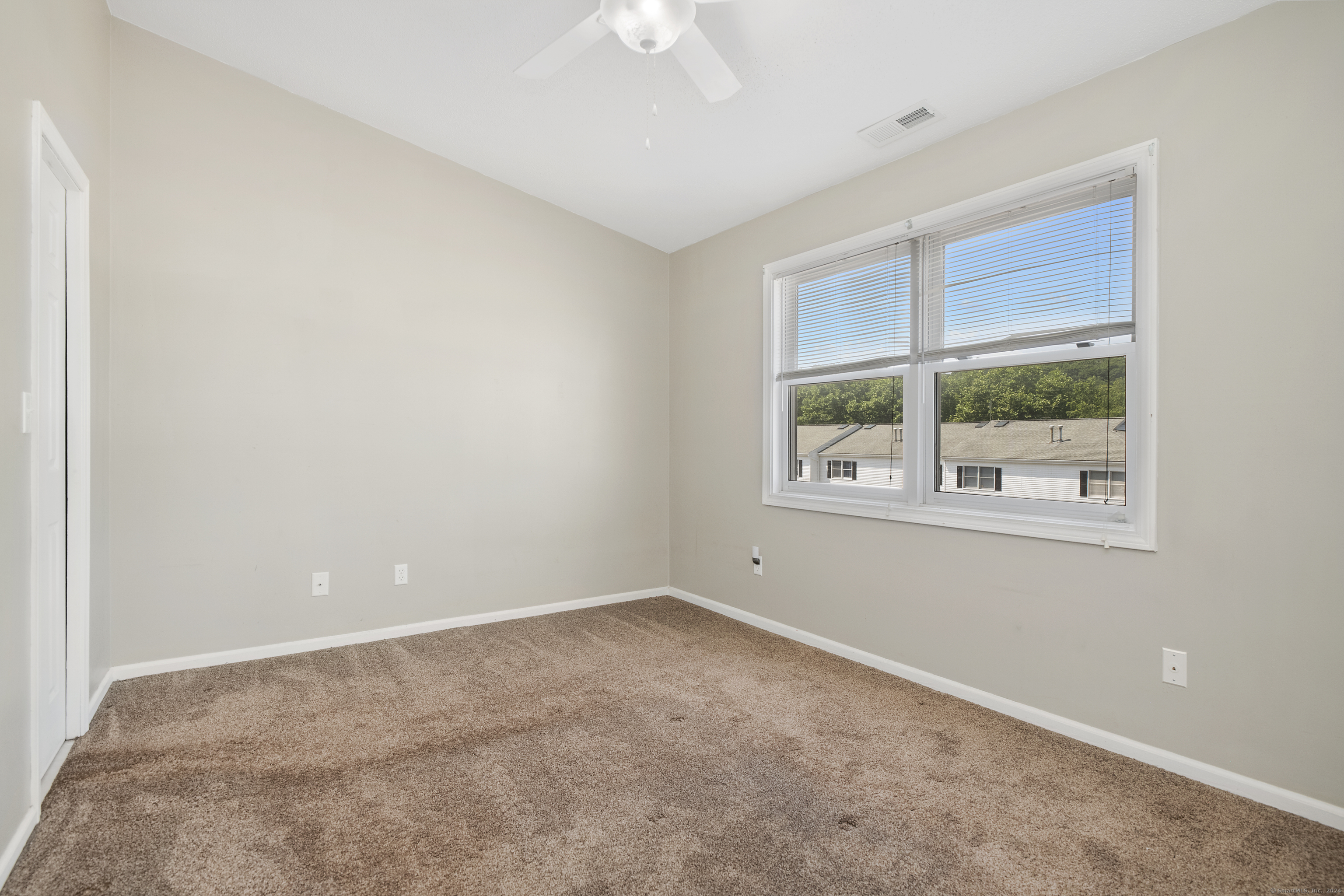 25 Commodore Commons 25