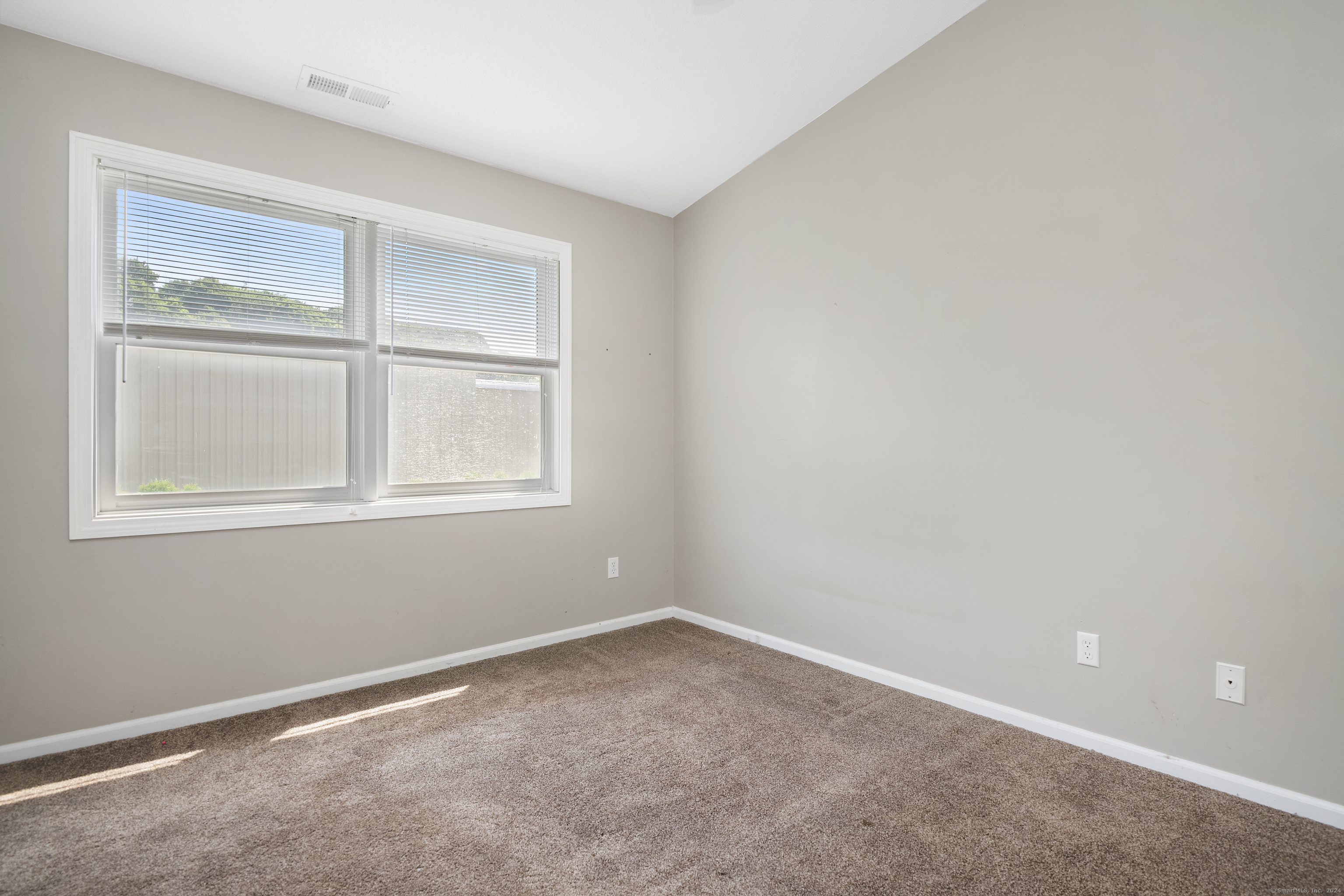 25 Commodore Commons 25