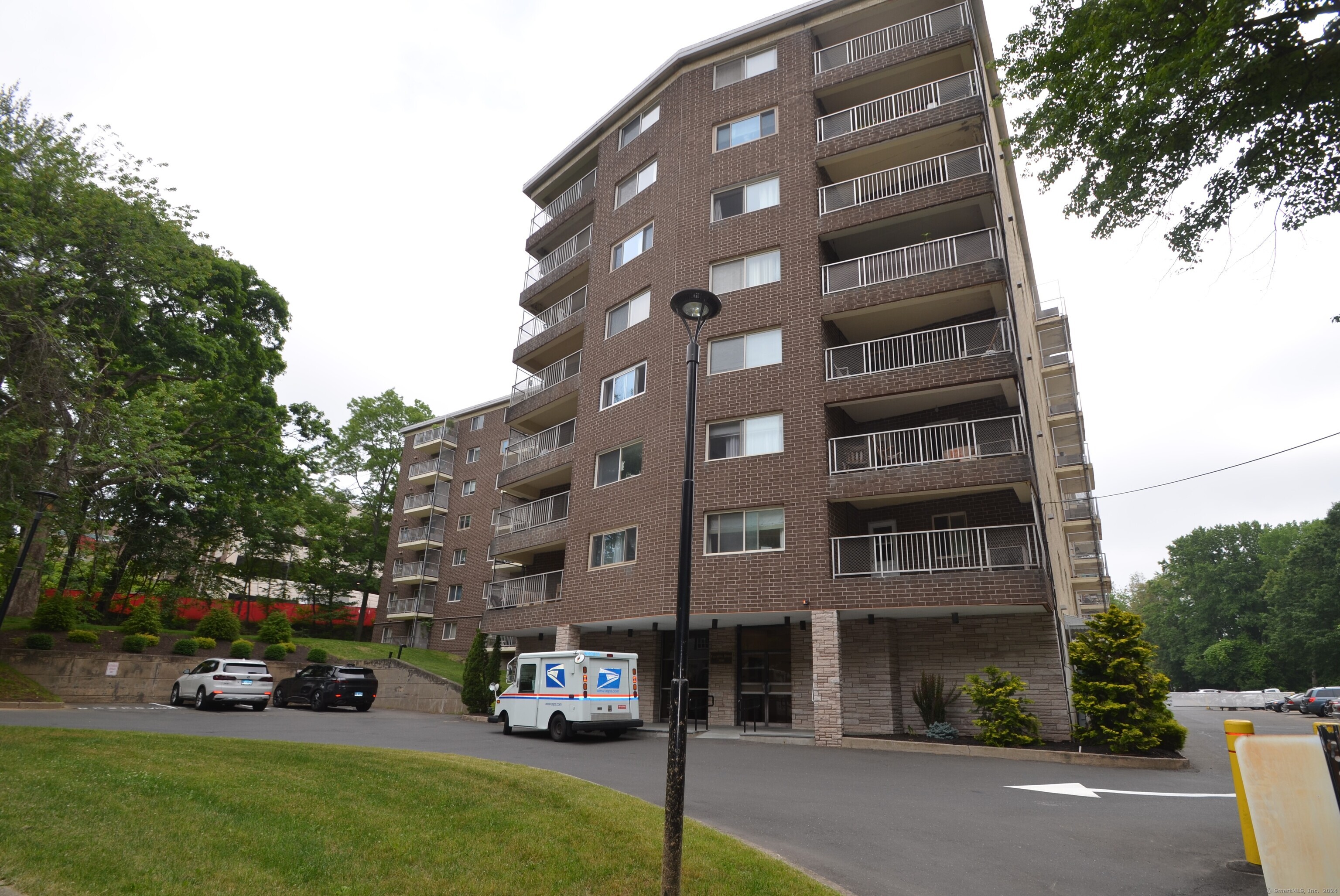 3900 Park Avenue 3G
