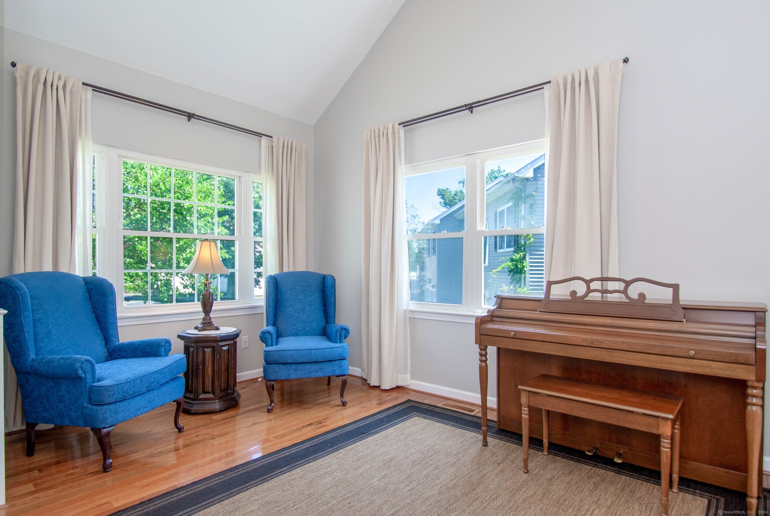 30 Hickory Hill