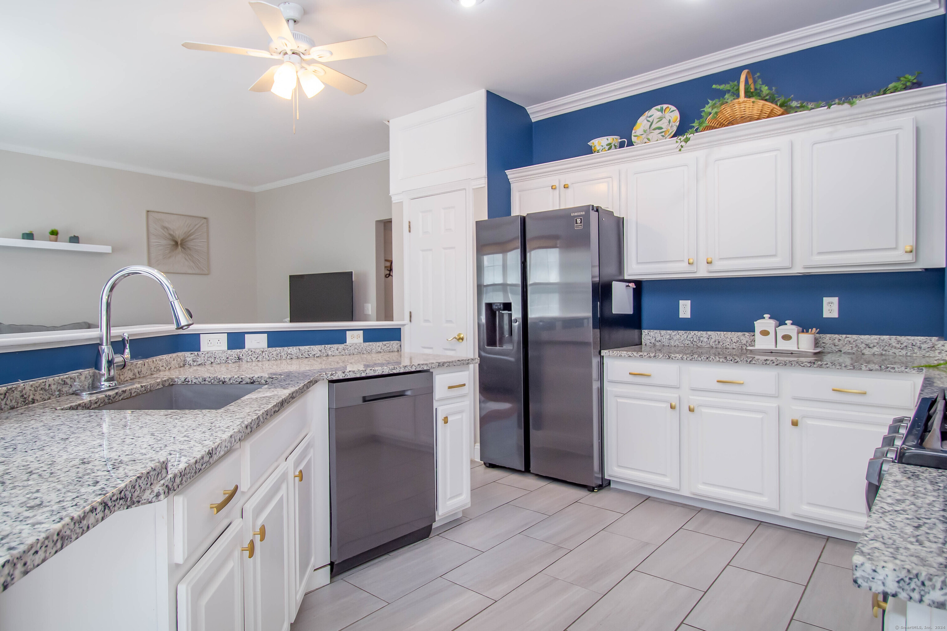 30 Hickory Hill