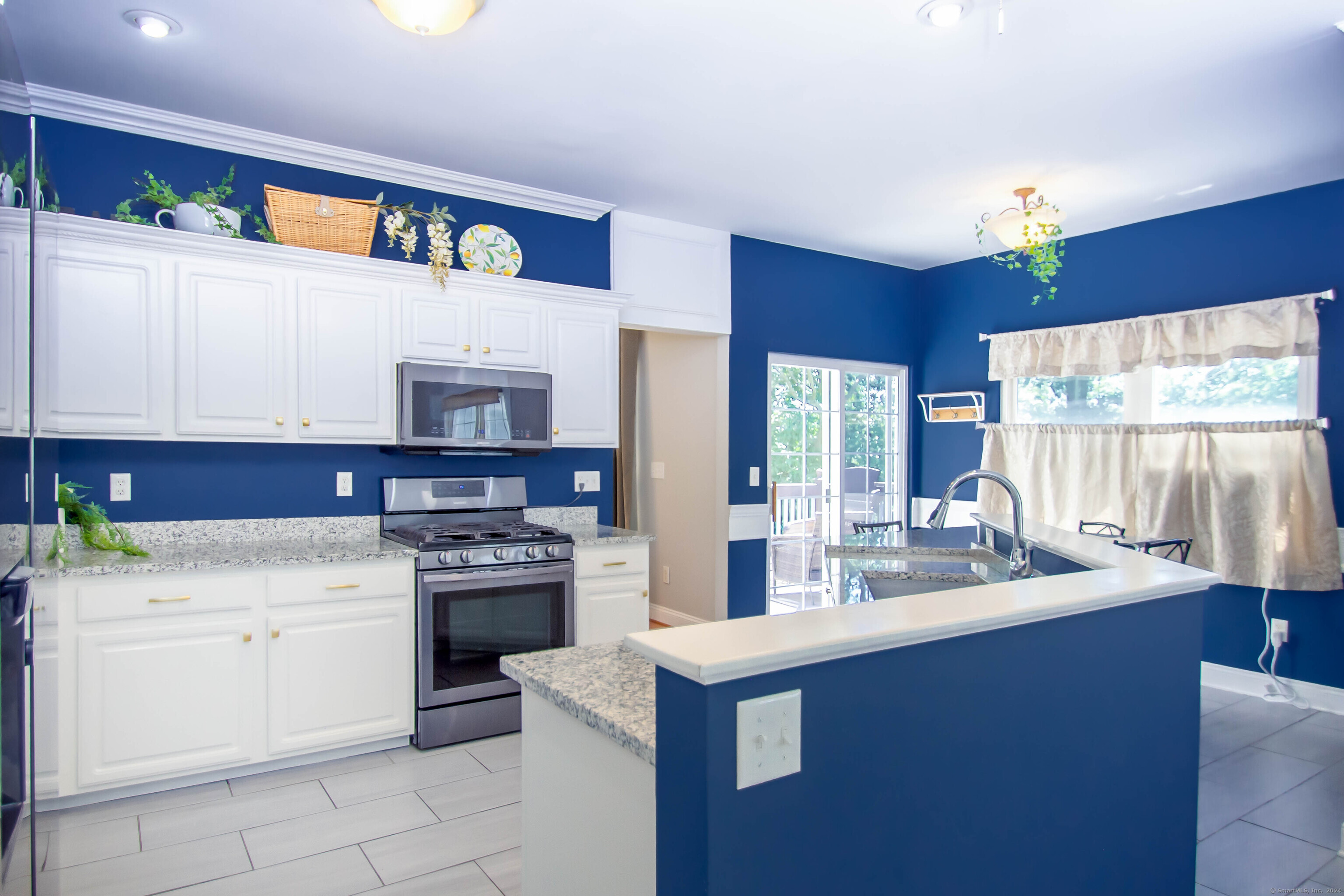 30 Hickory Hill