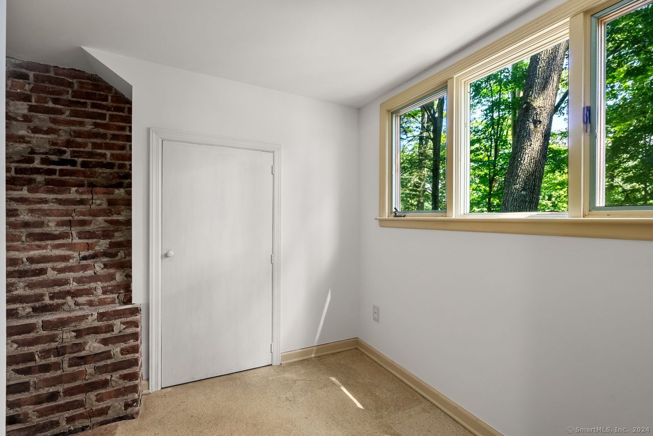 11 Roaring Brook Road