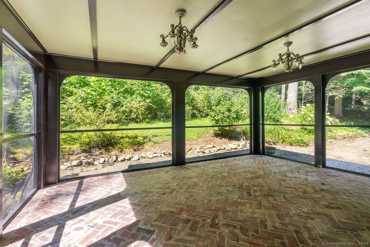 11 Roaring Brook Road