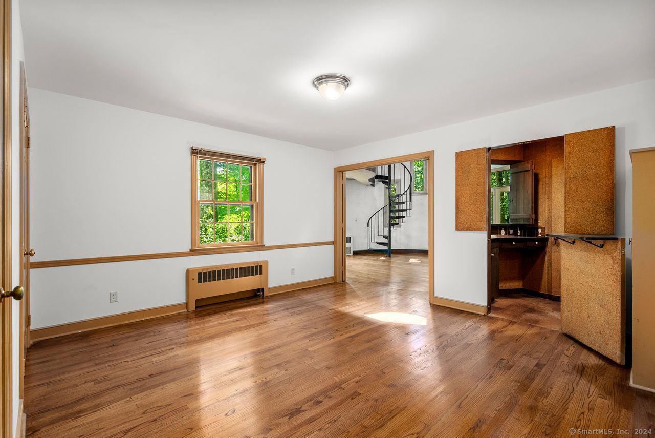 11 Roaring Brook Road