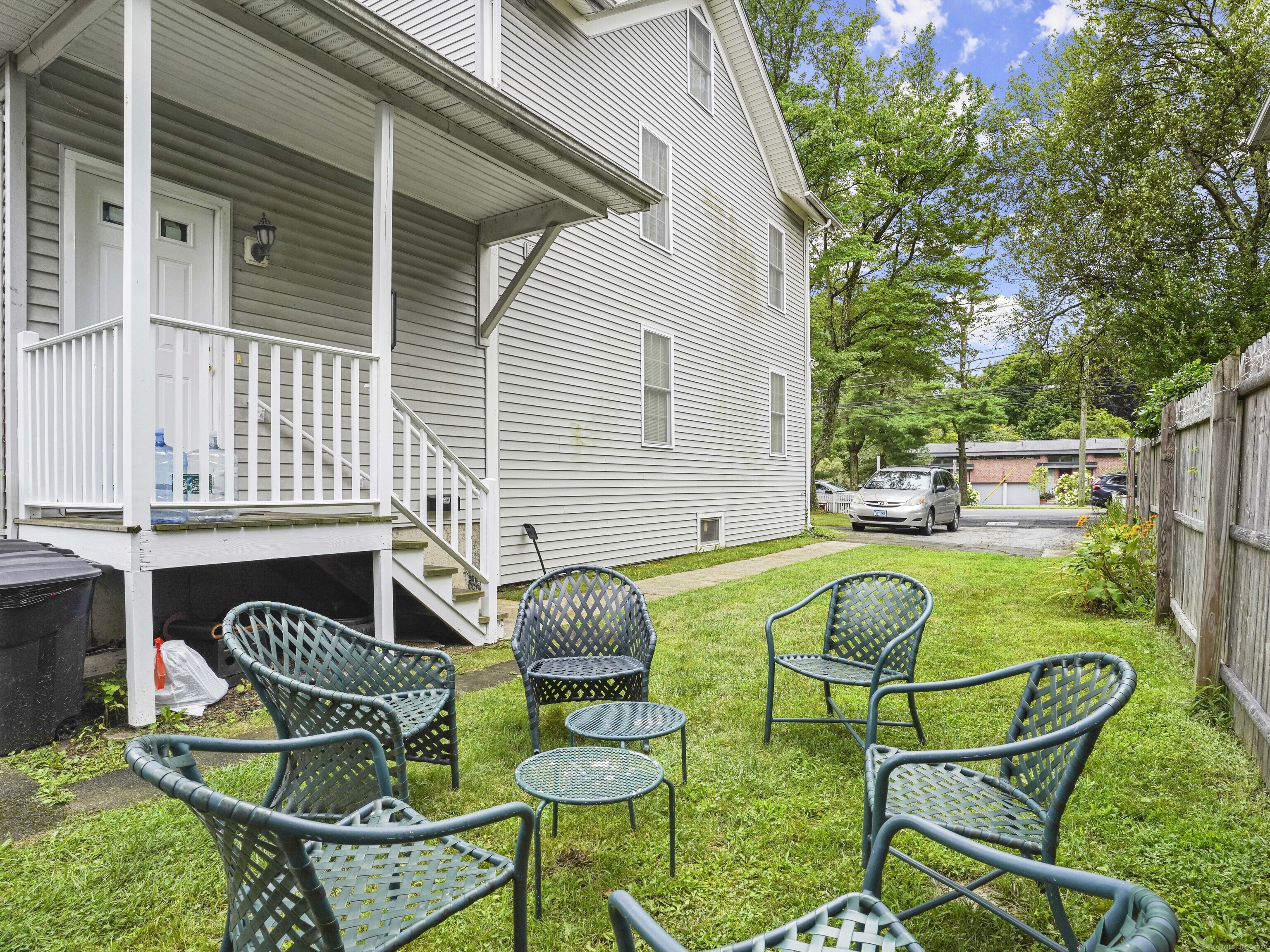 1304 Stratfield Road