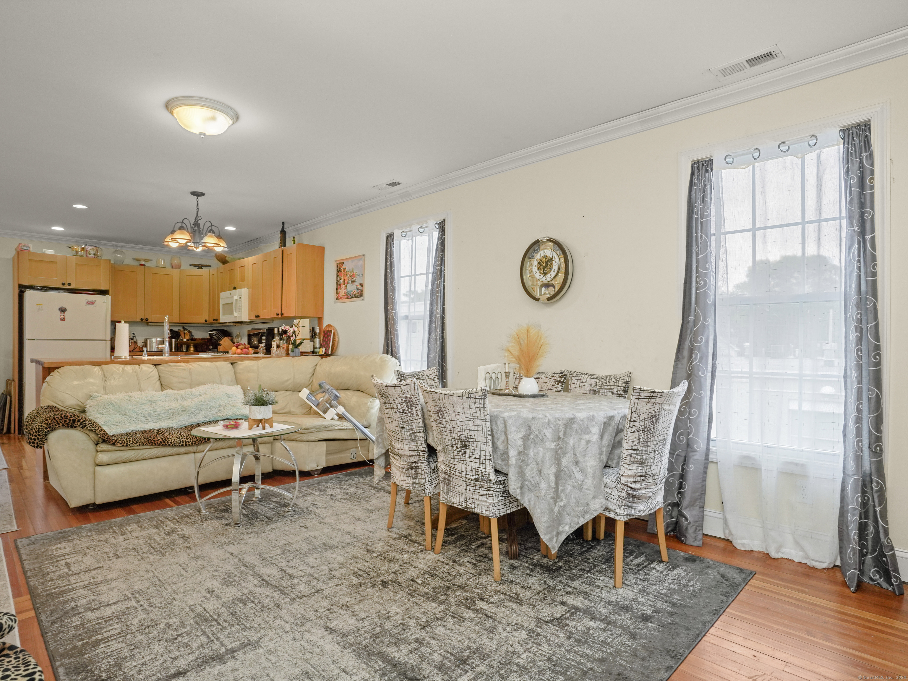 1304 Stratfield Road