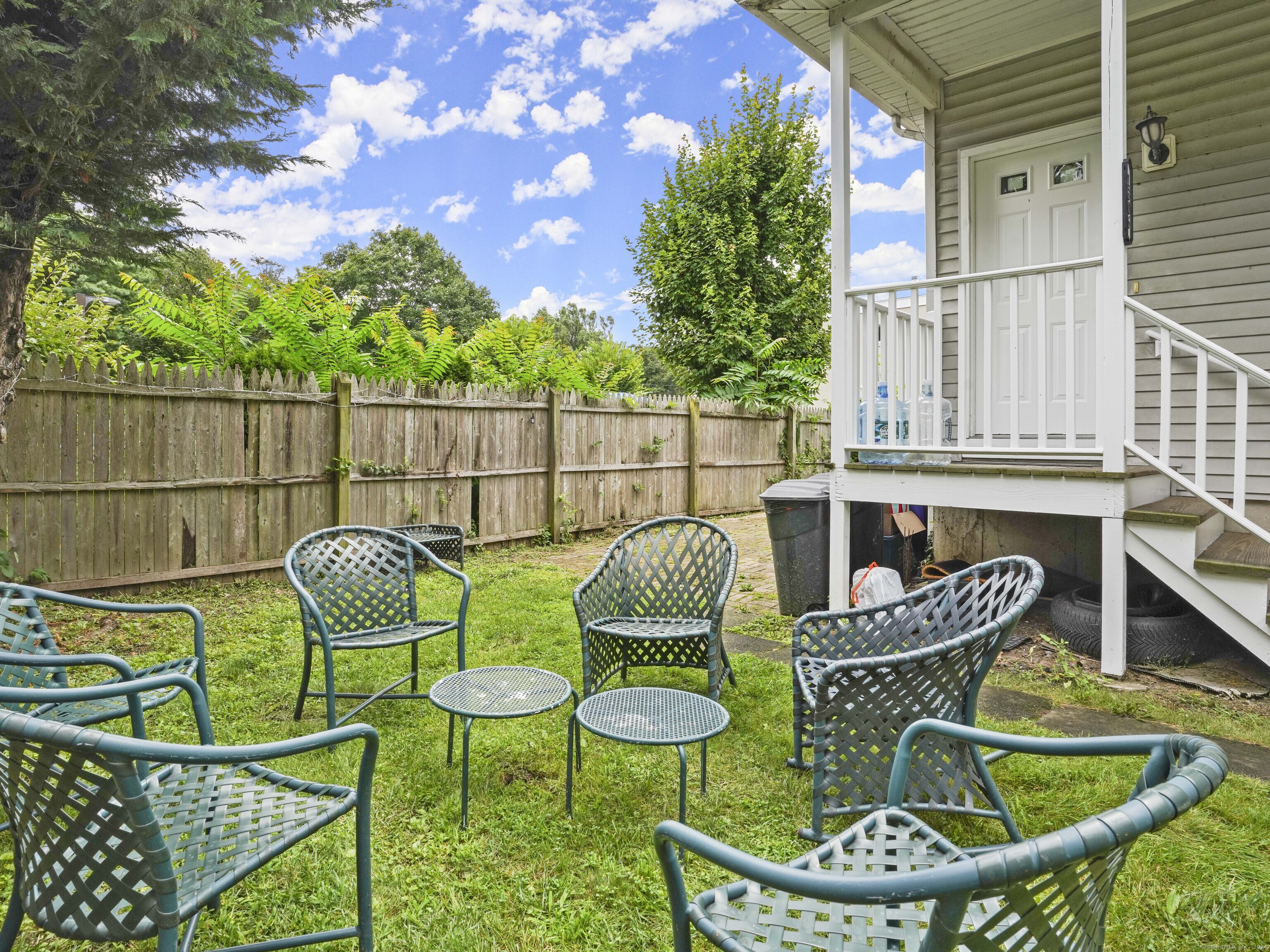 1304 Stratfield Road