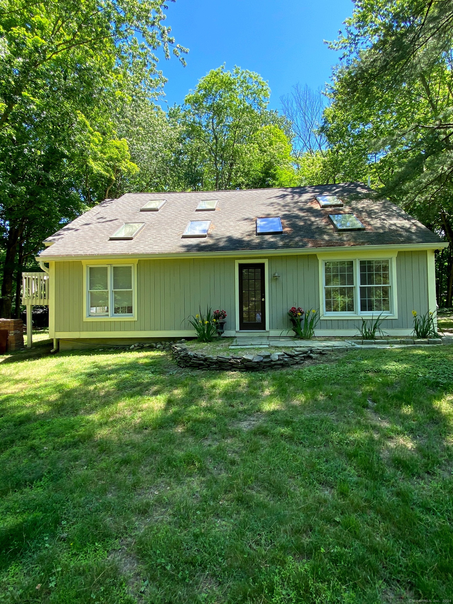 157 Black Rock Turnpike