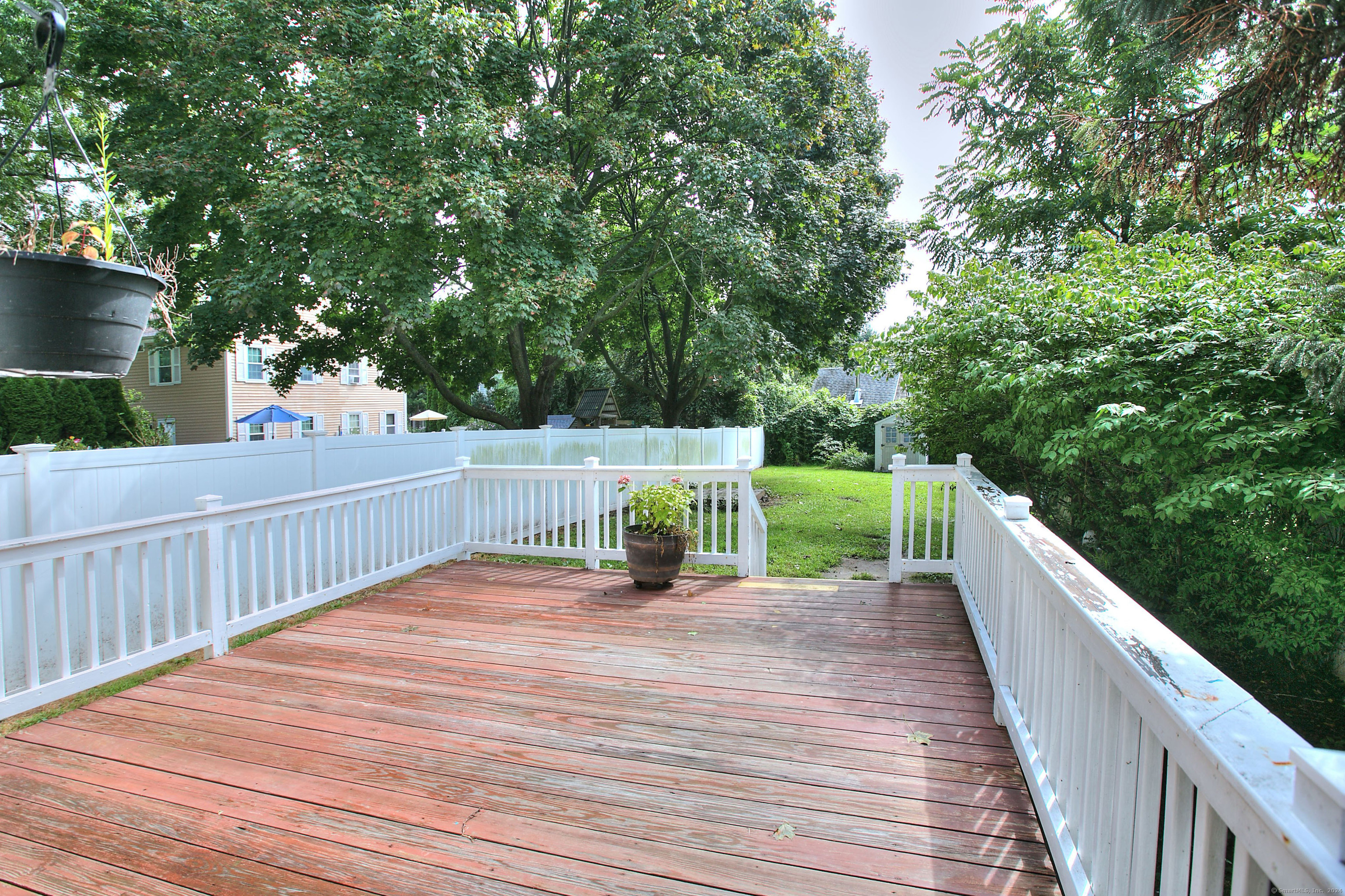 400 Grovers Avenue