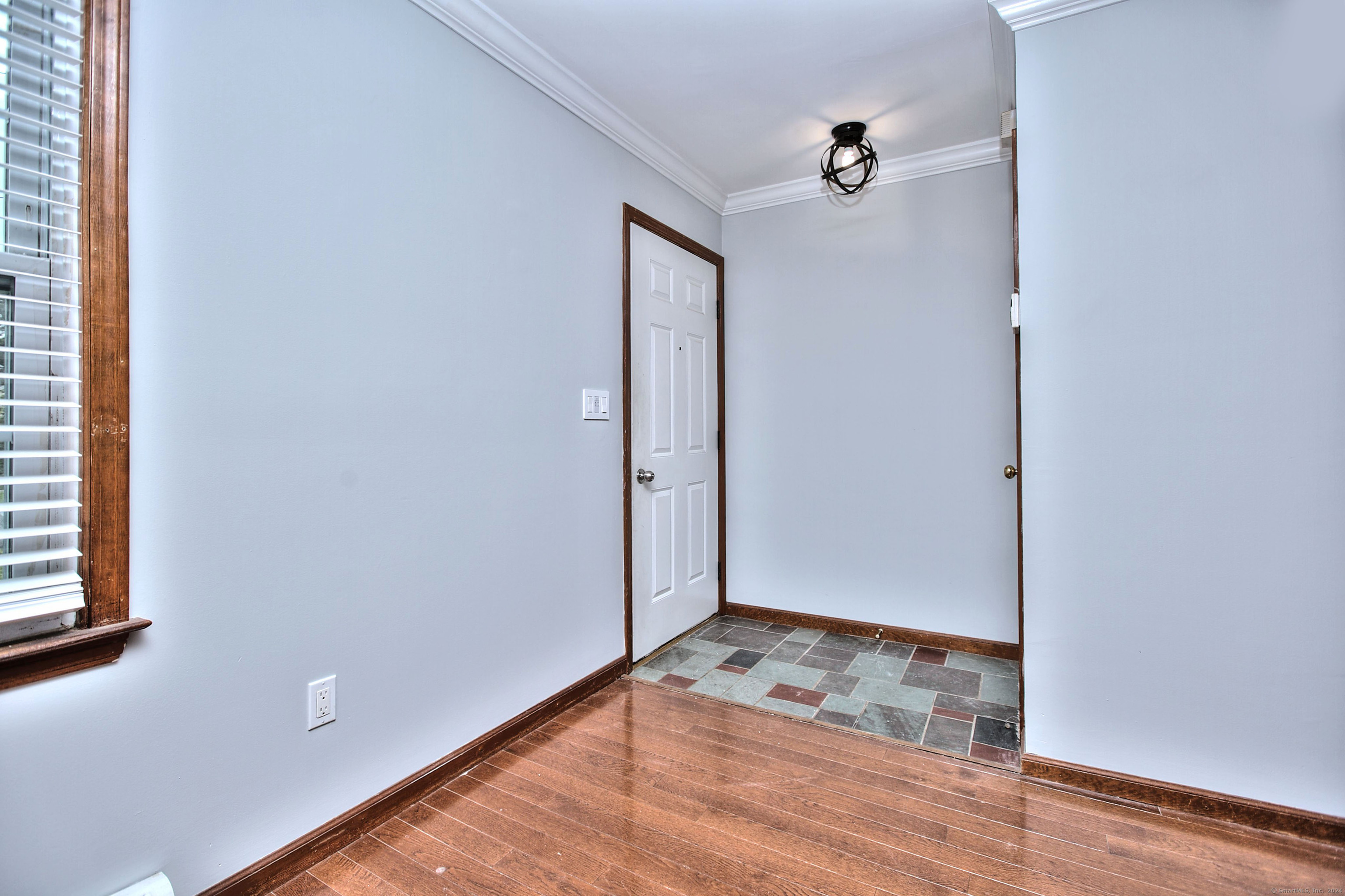 400 Grovers Avenue