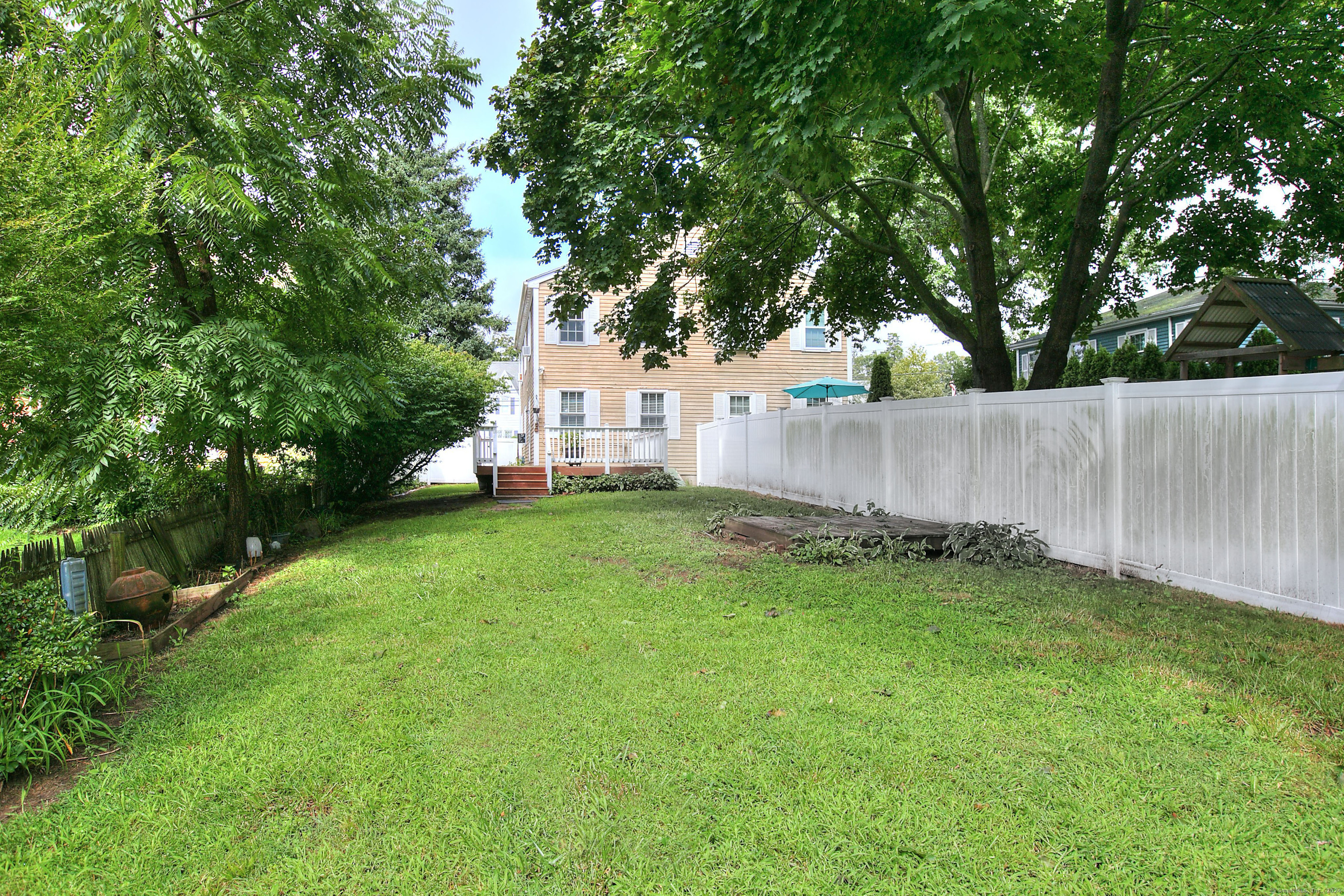 400 Grovers Avenue