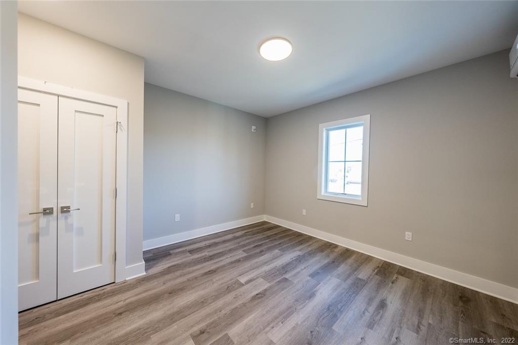 783 Kings Highway East 206