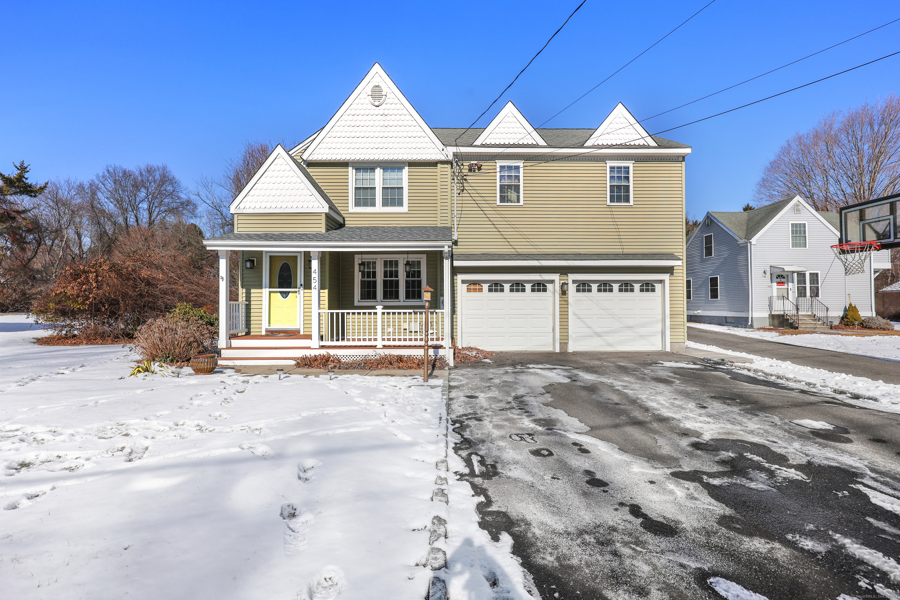 454 West Avenue