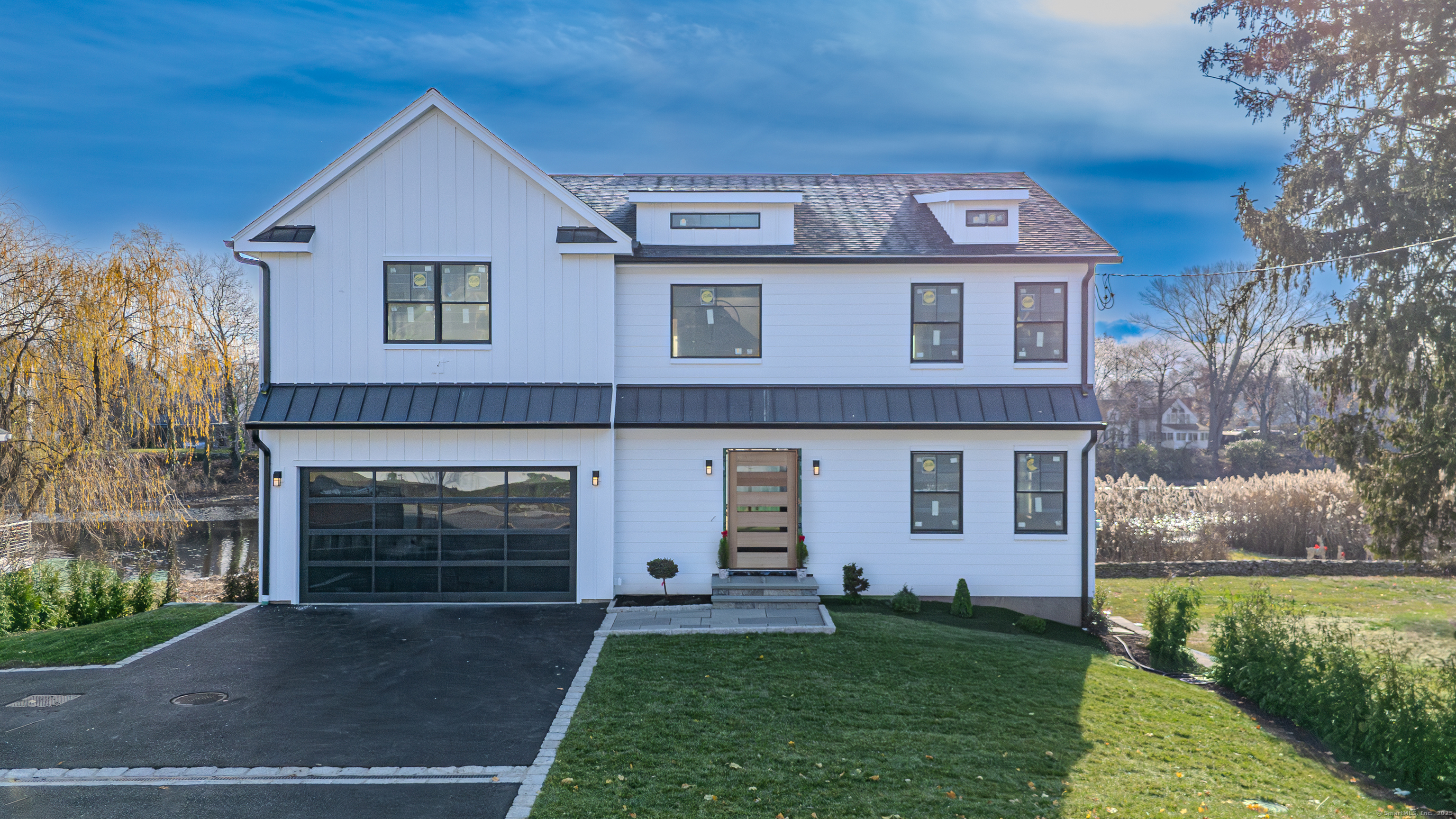 400 Bronson Road