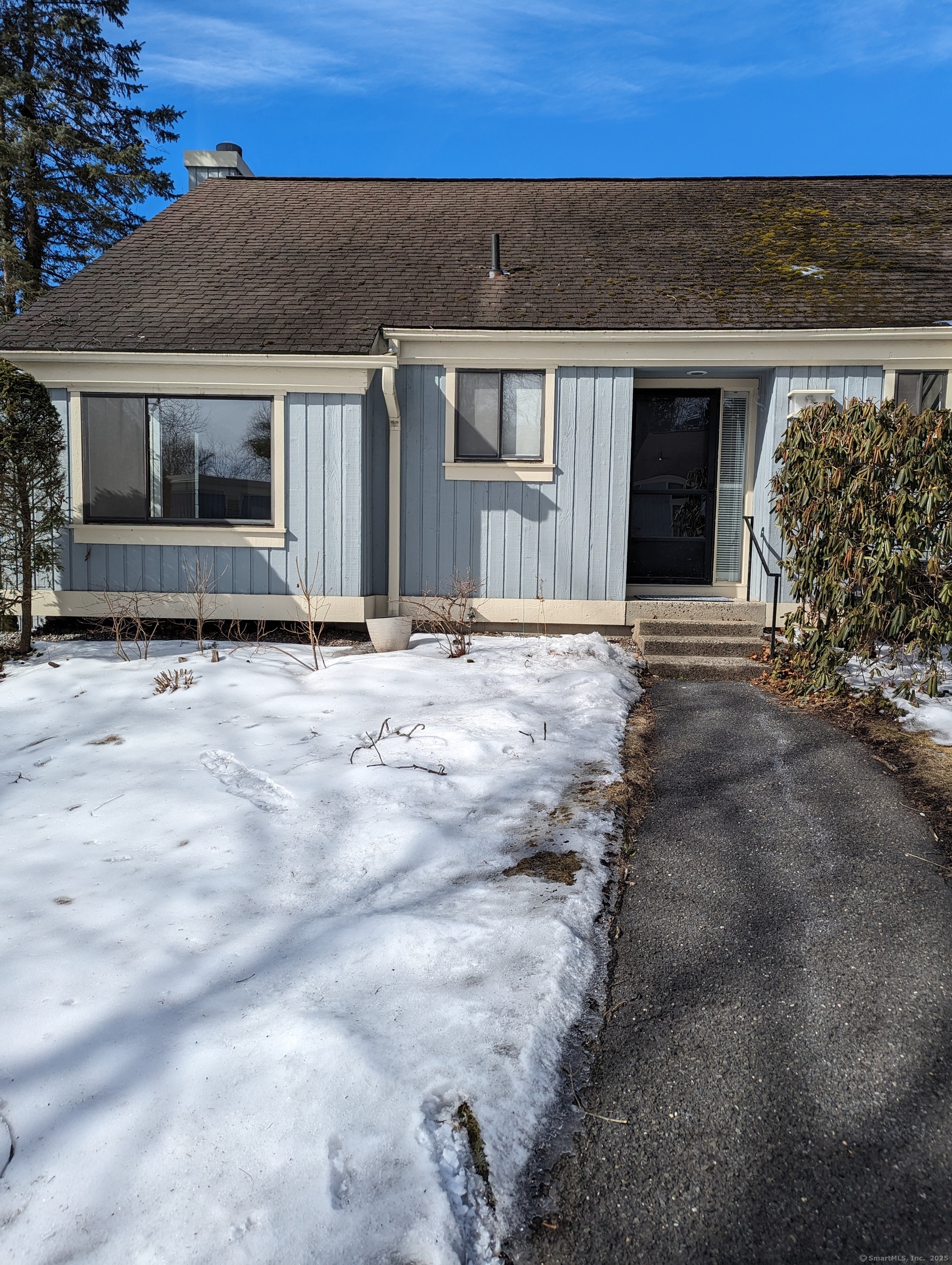 953 Heritage Village A