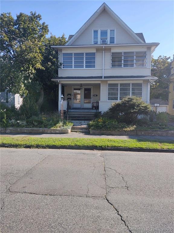 158 Scofield Avenue Unit: 2nd floor