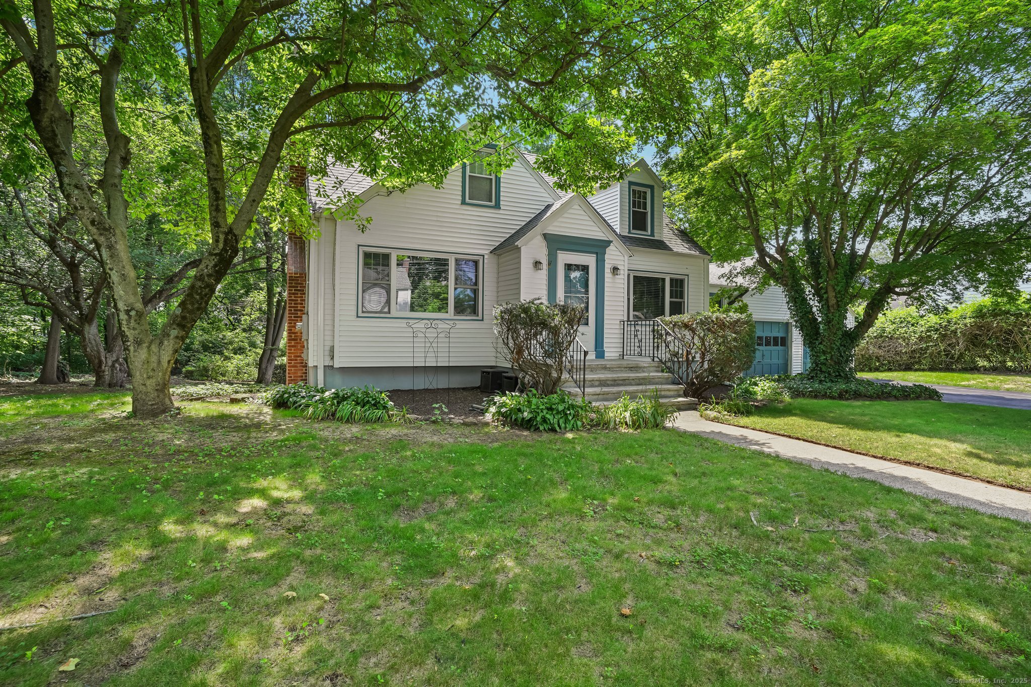 57 Lakeview Avenue