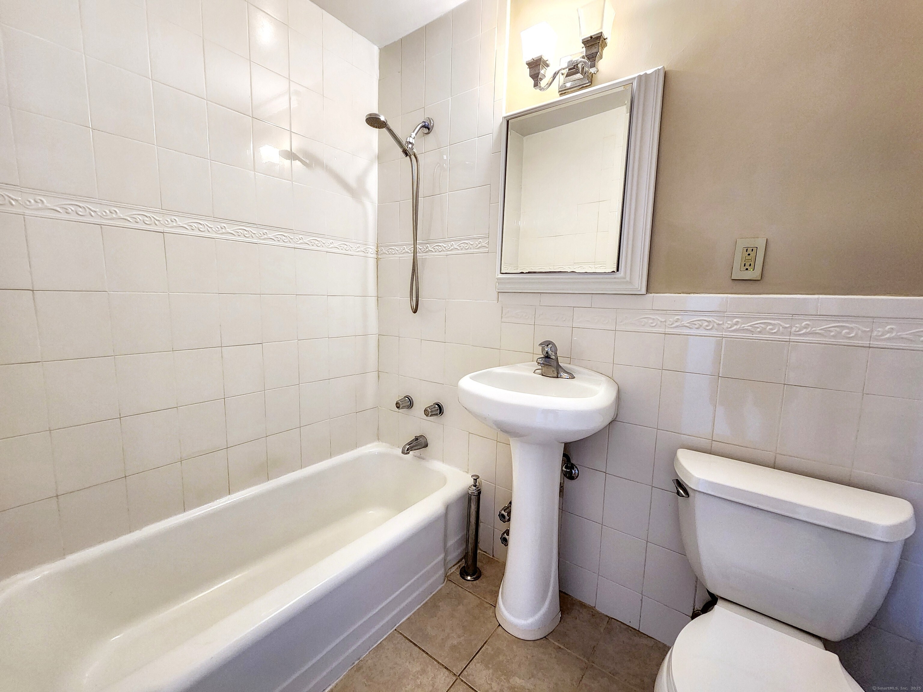 71 Strawberry Hill Avenue APT 1116
