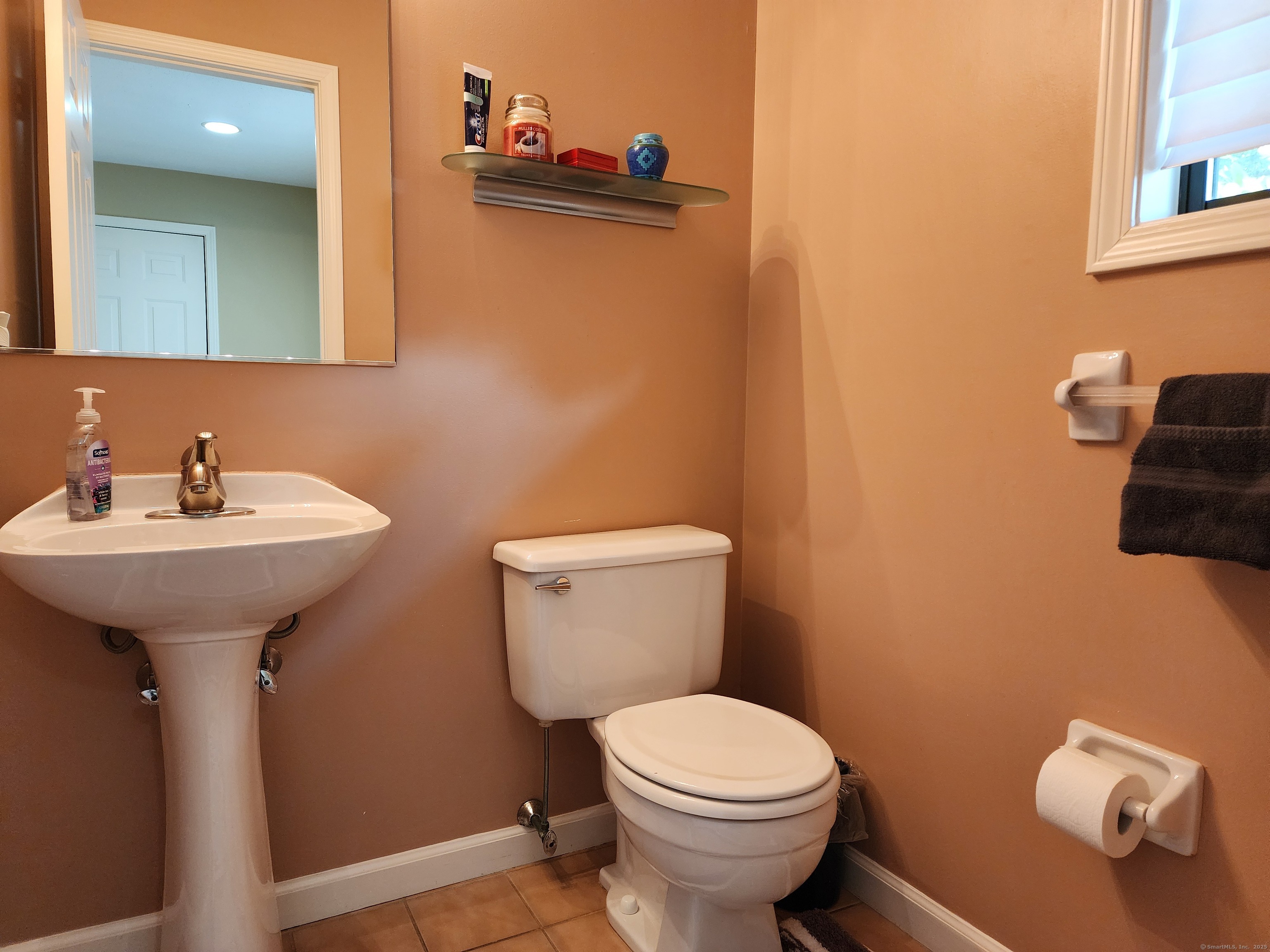 320 Strawberry Hill Avenue APT 15