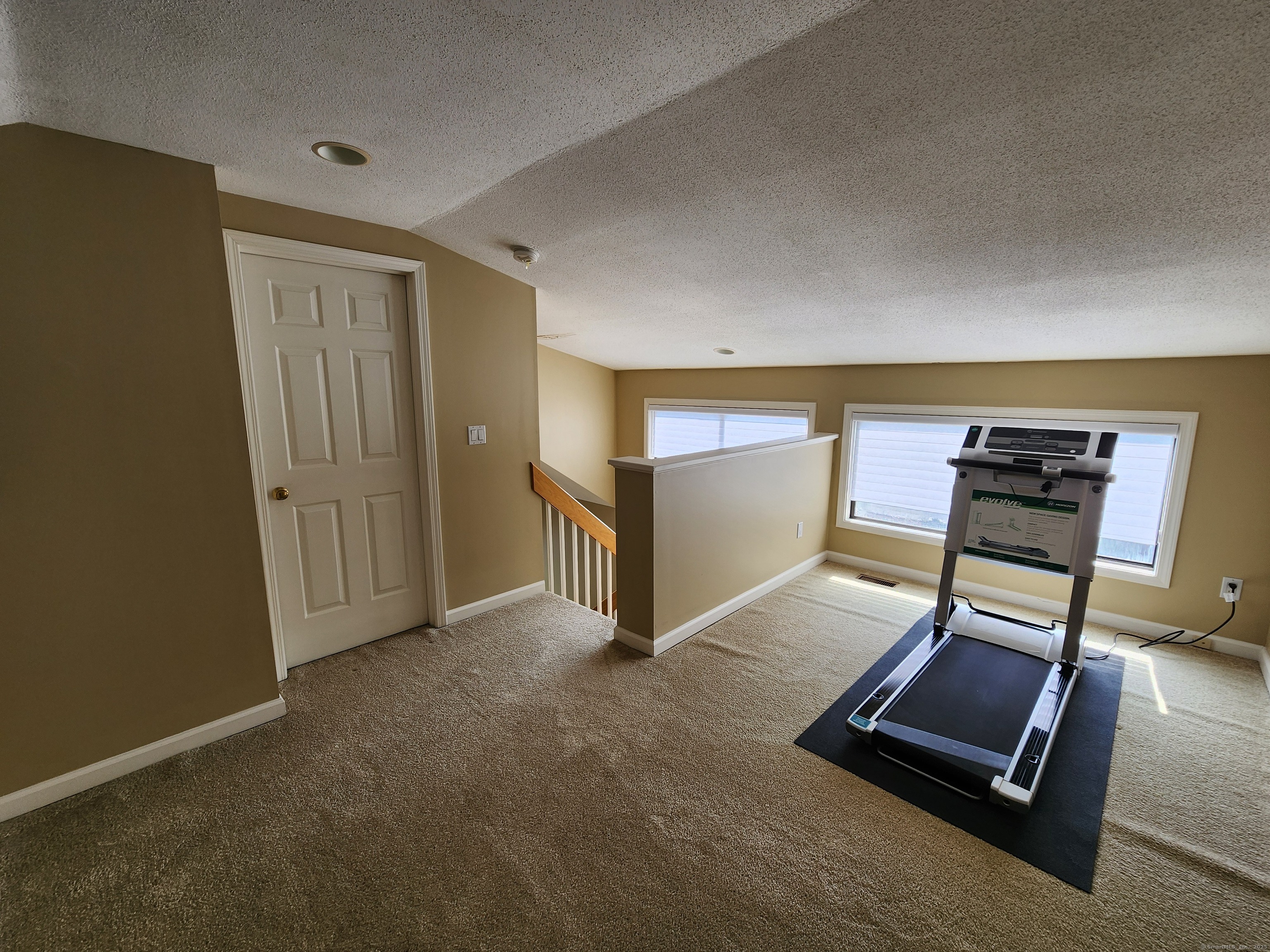 320 Strawberry Hill Avenue APT 15
