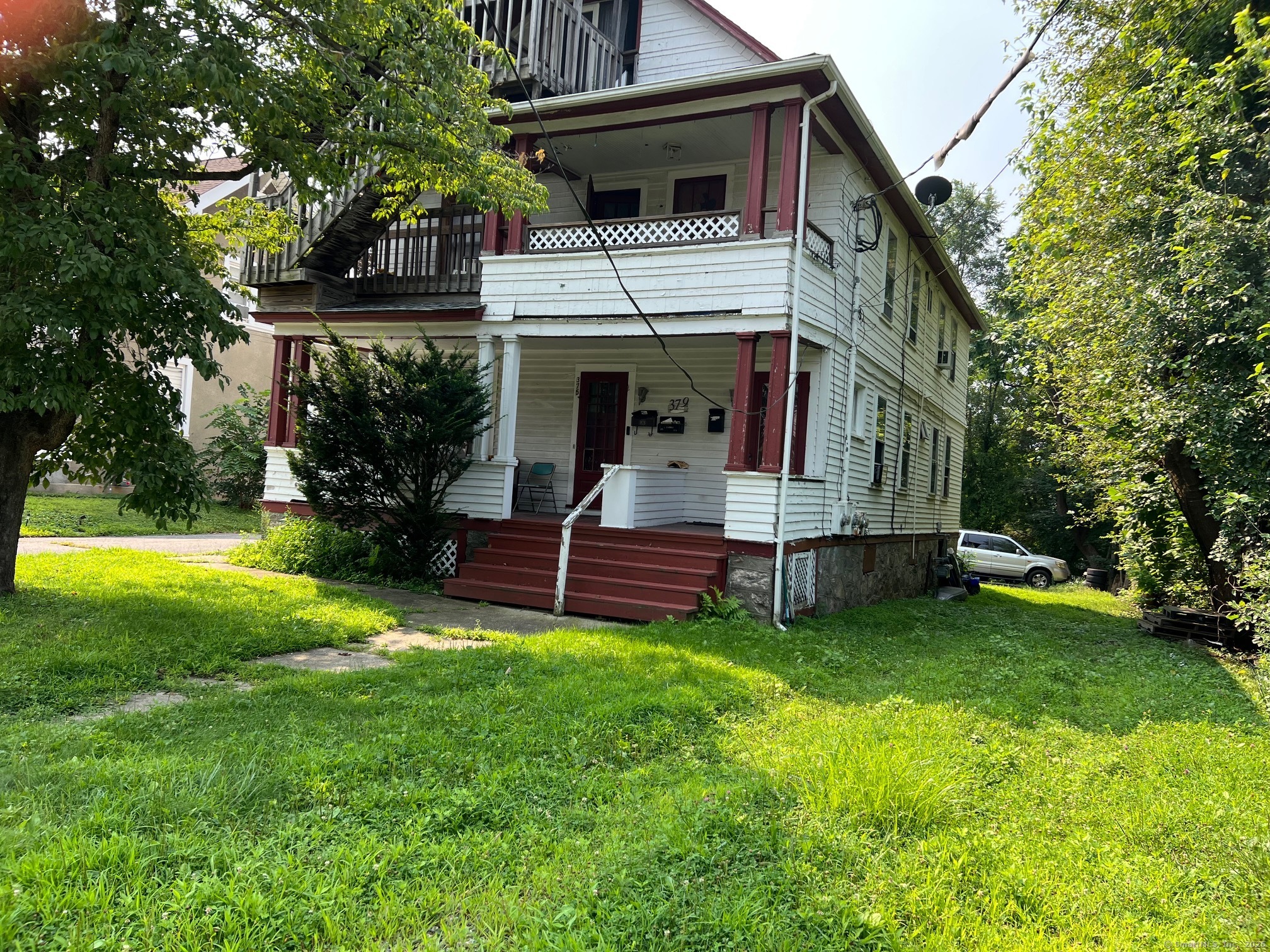 375 N Elm Street
