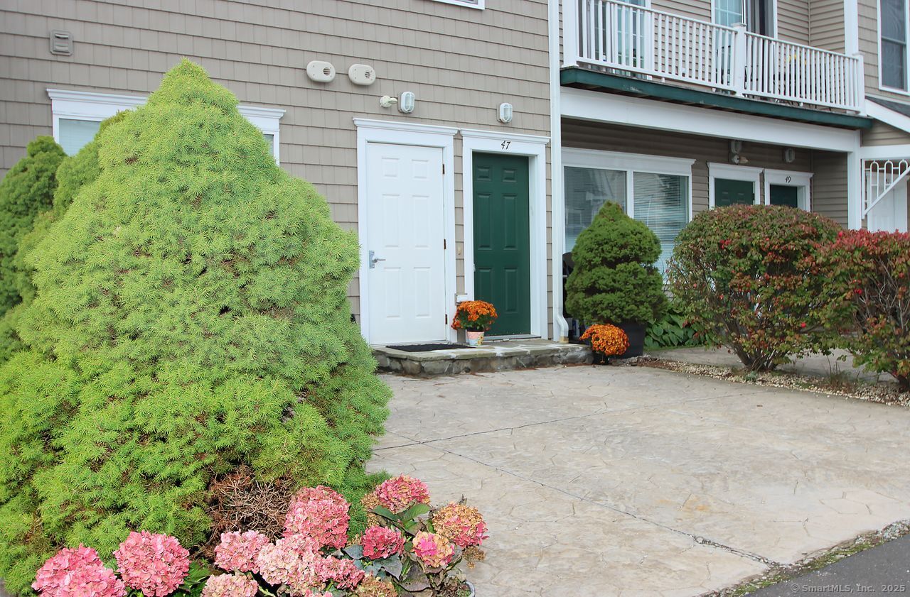 47 Beach Shore Drive Unit: 47