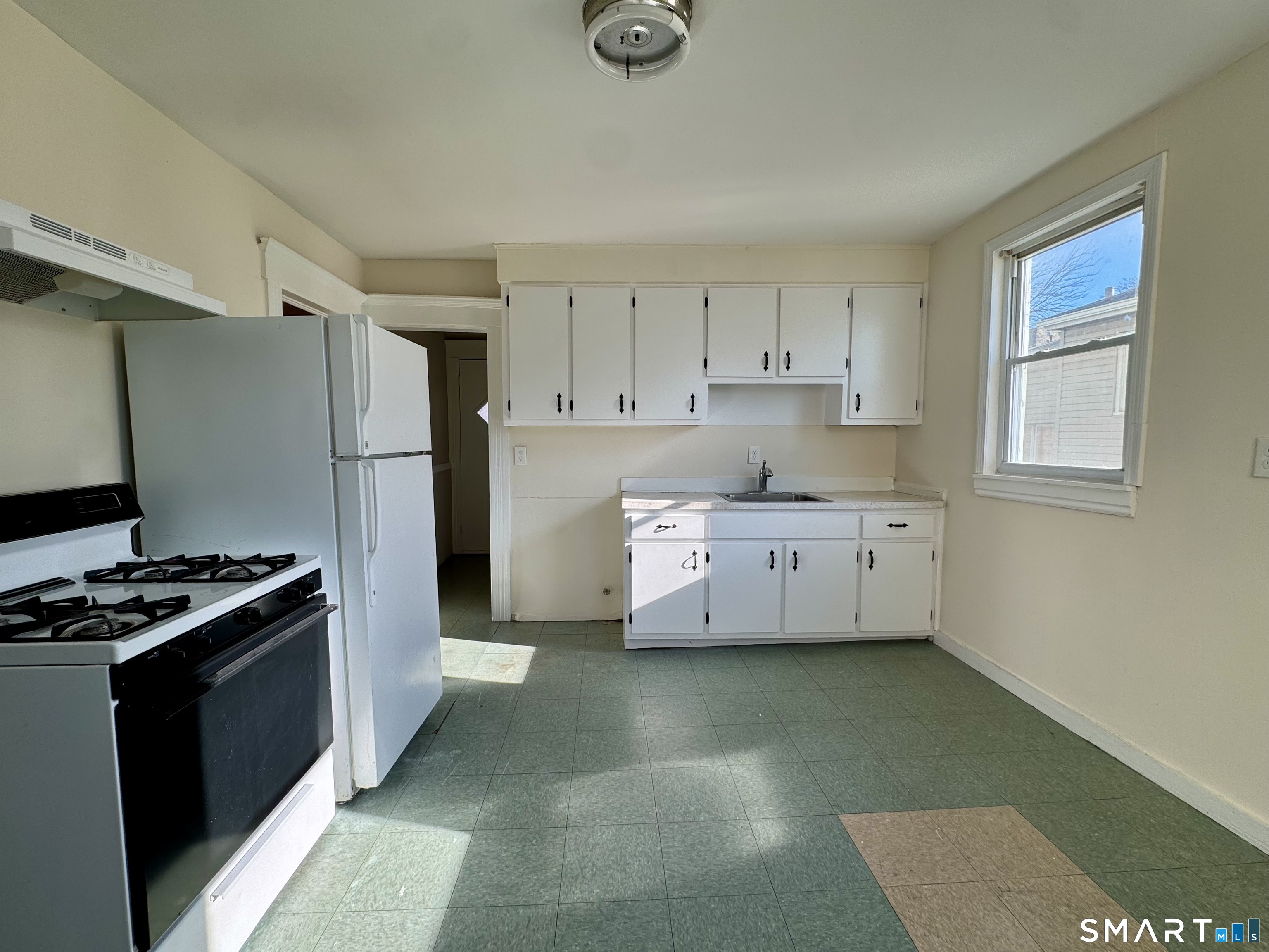 182 Sheridan Street 2