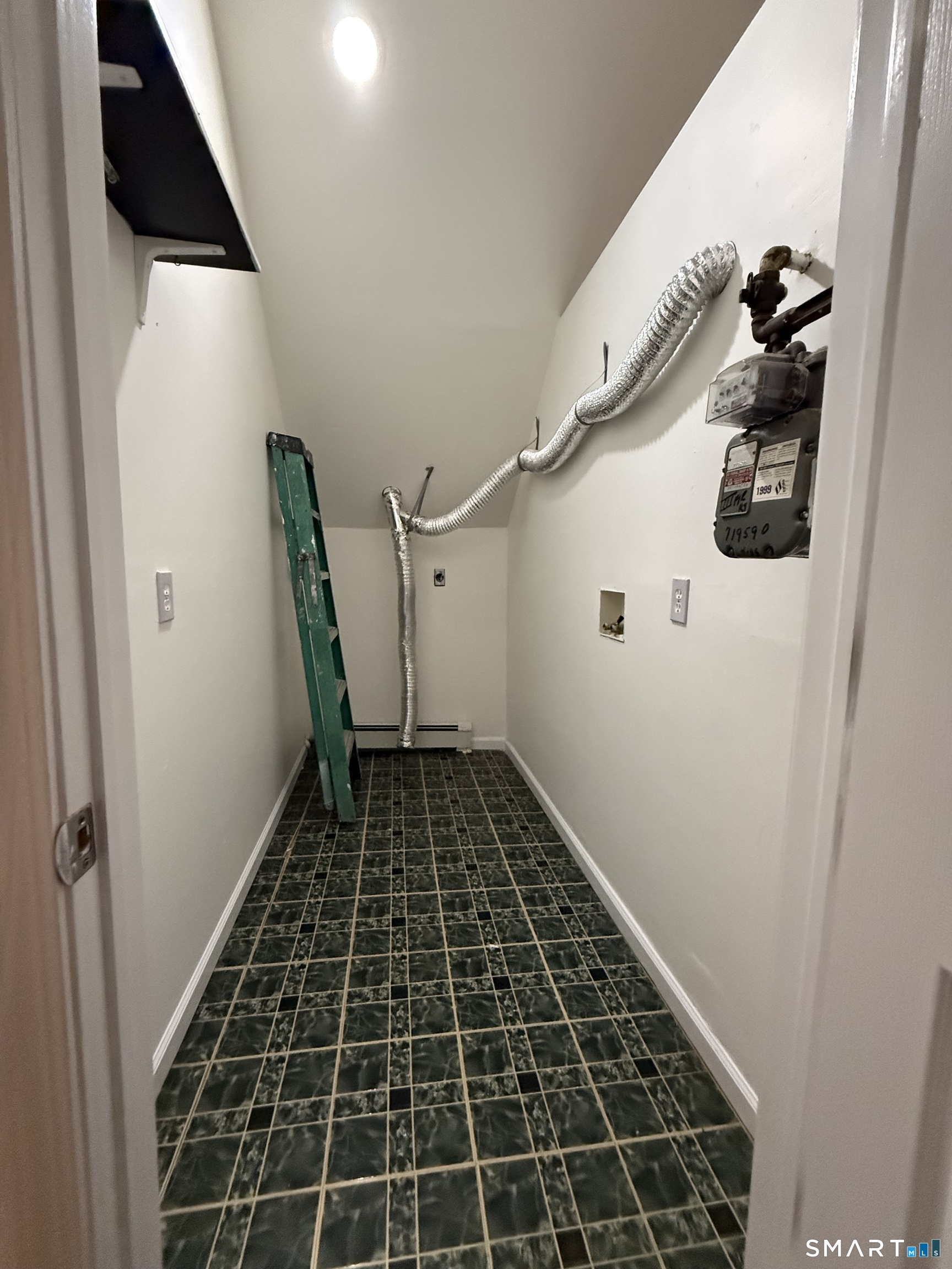 1840 Barnum Avenue 3