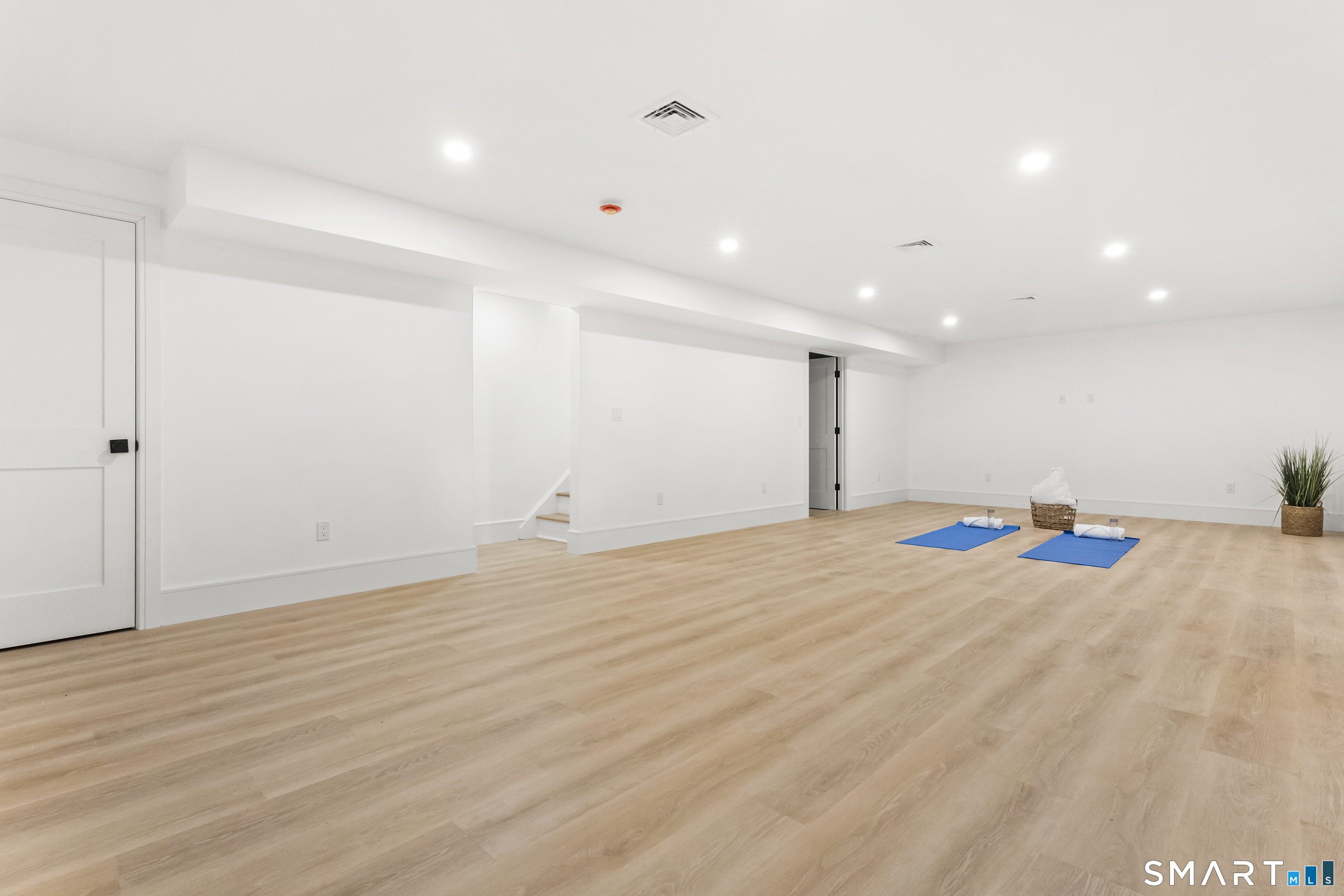 28 country Road Unit: 28 A