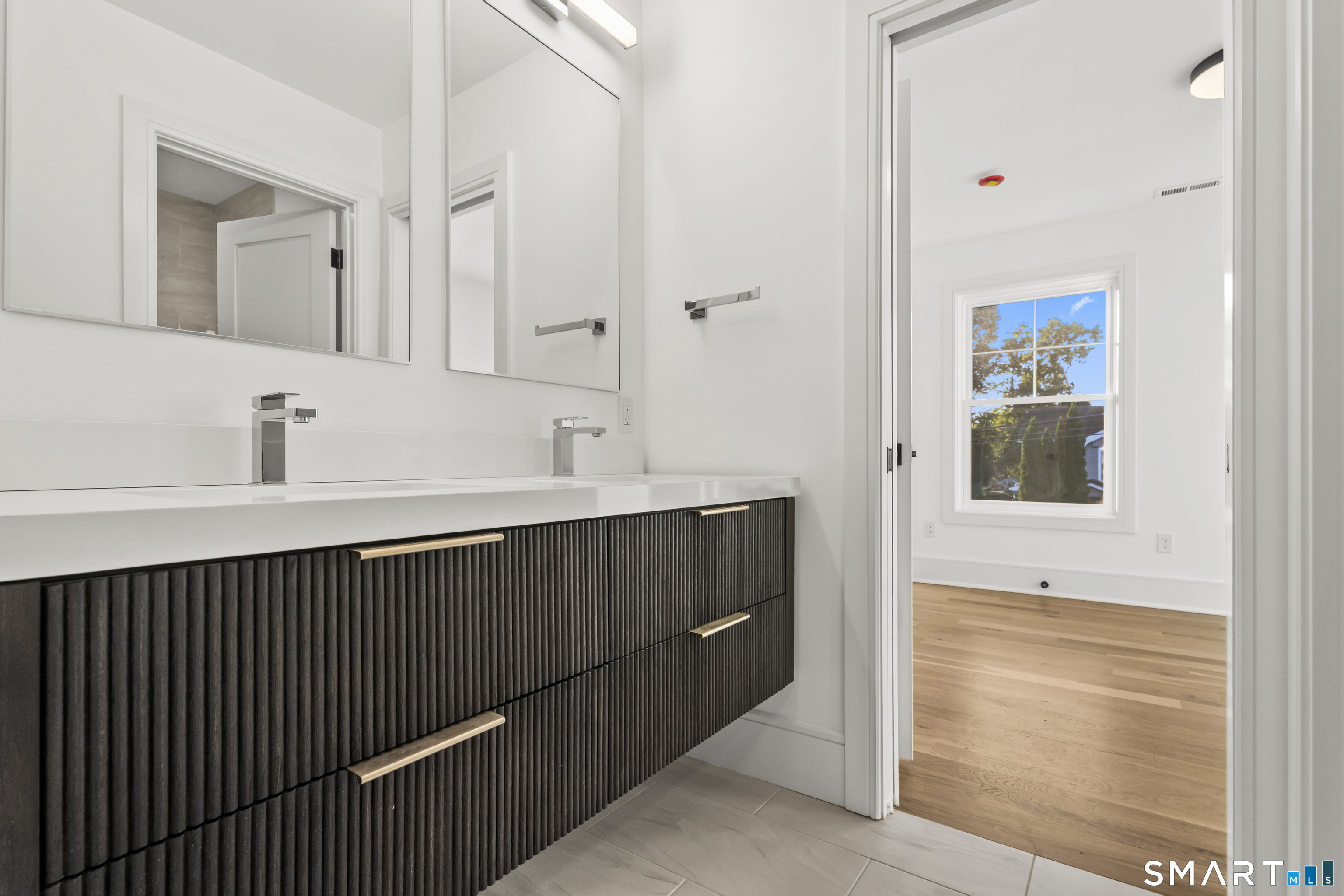 28 country Road Unit: 28 A