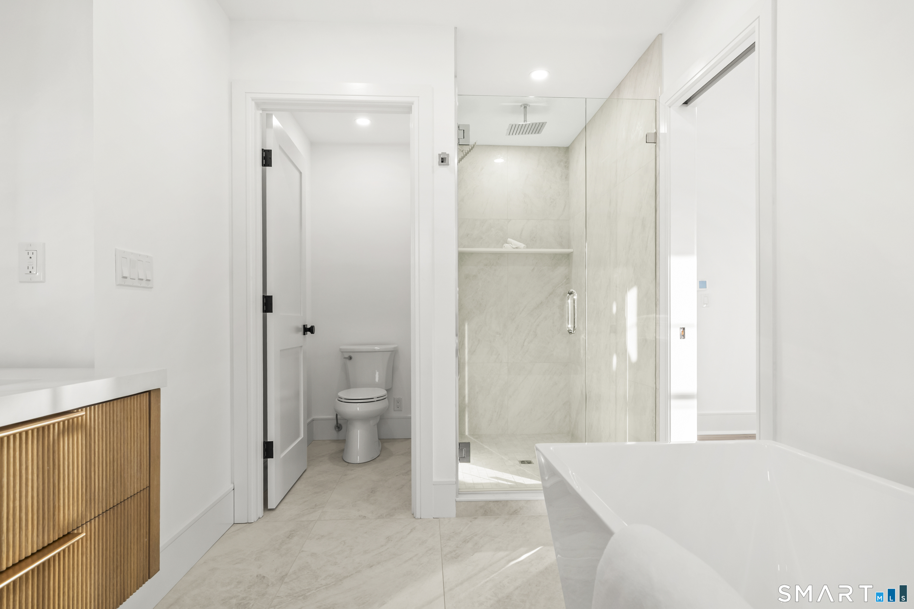 28 country Road Unit: 28 A