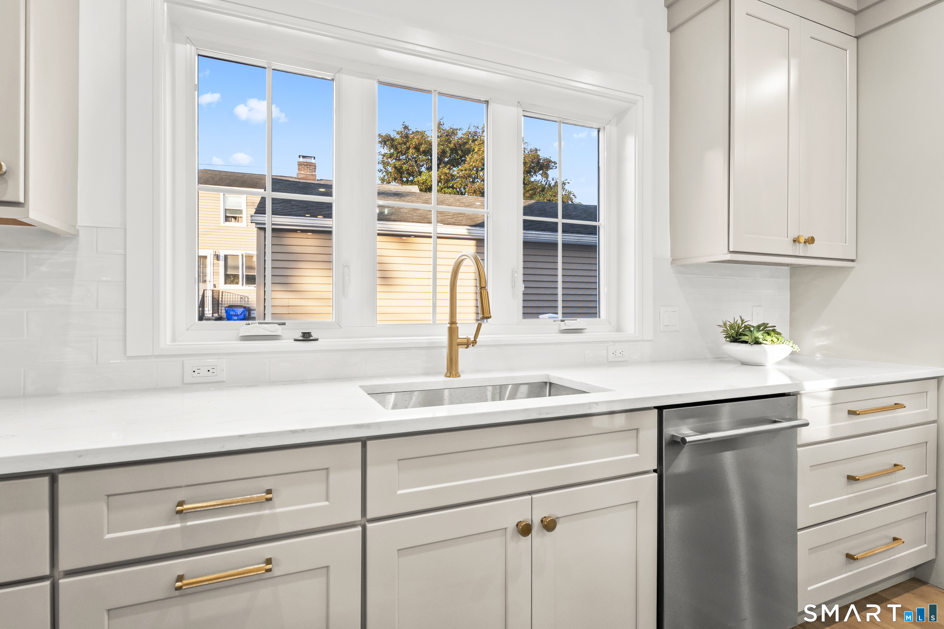 28 country Road Unit: 28 A