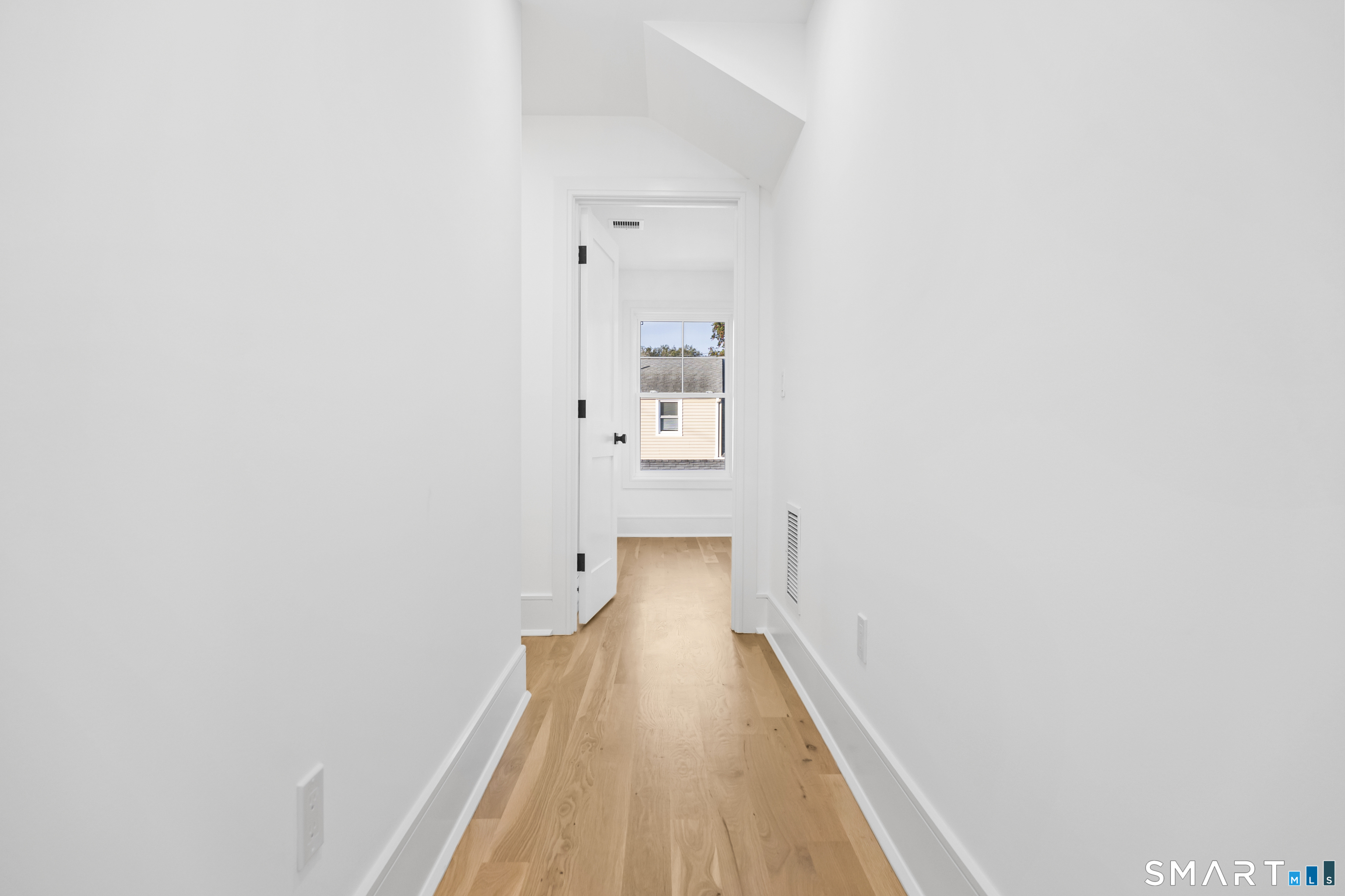 28 country Road Unit: 28 A