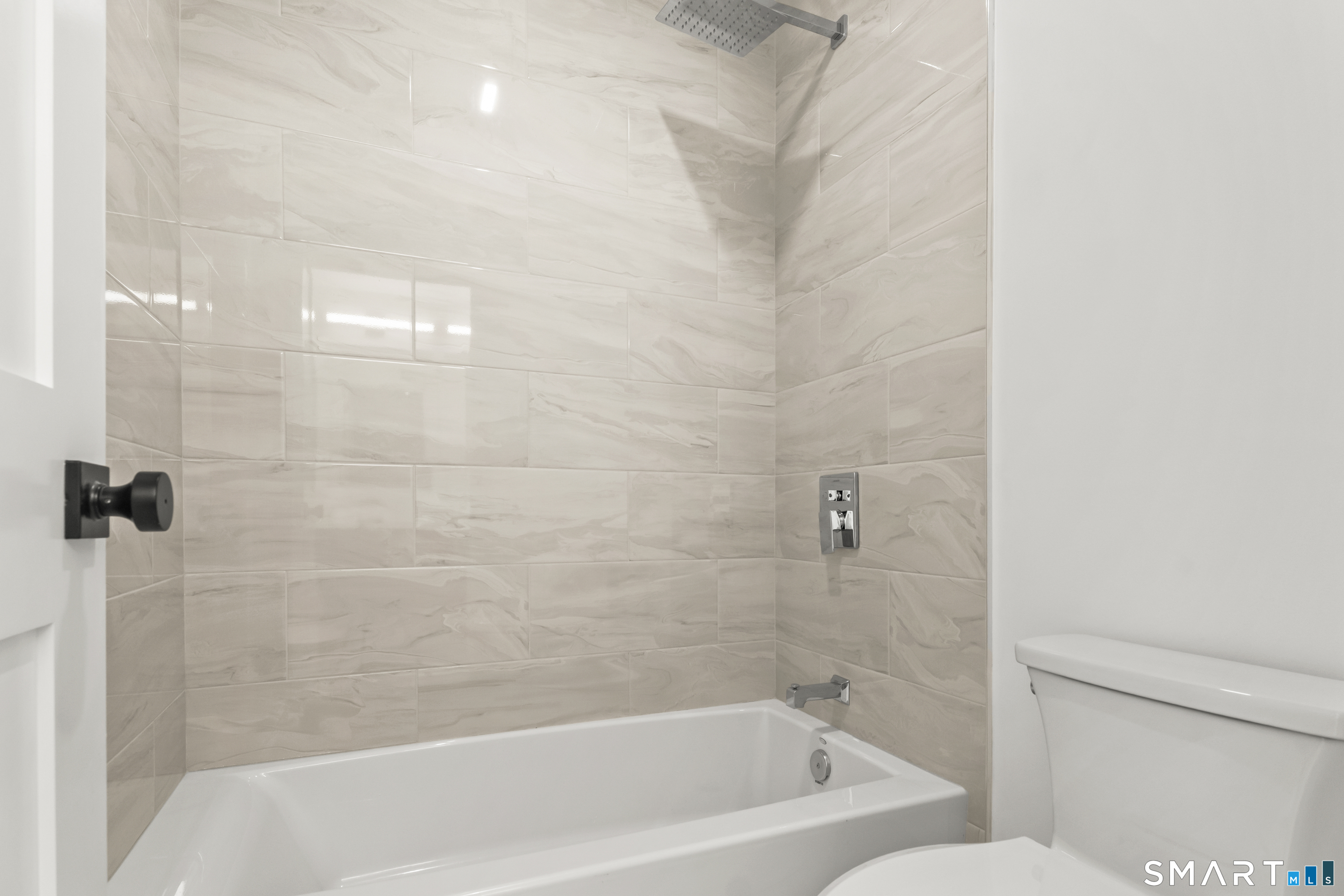 28 country Road Unit: 28 A