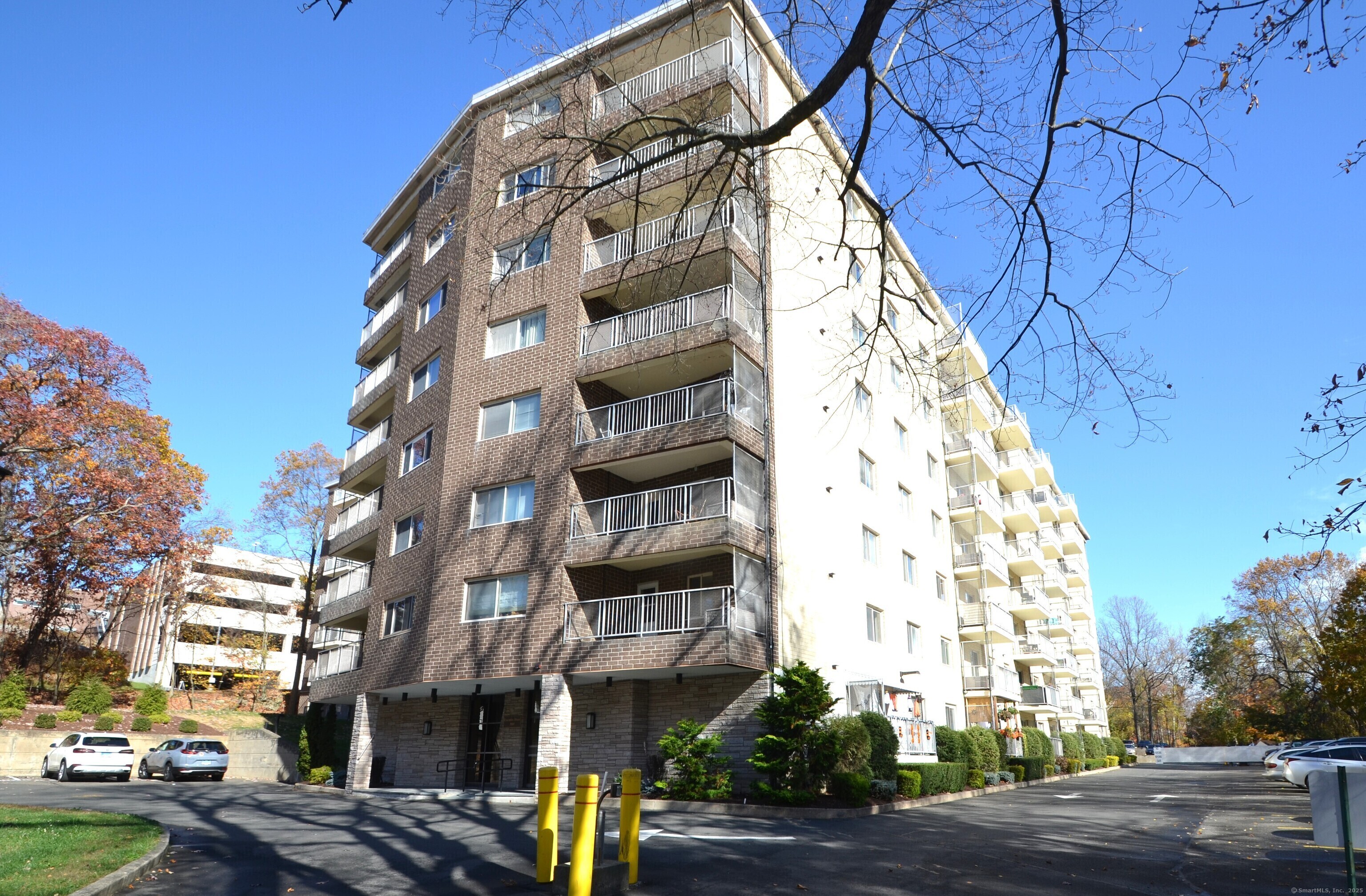 3900 Park Avenue Unit: 3a