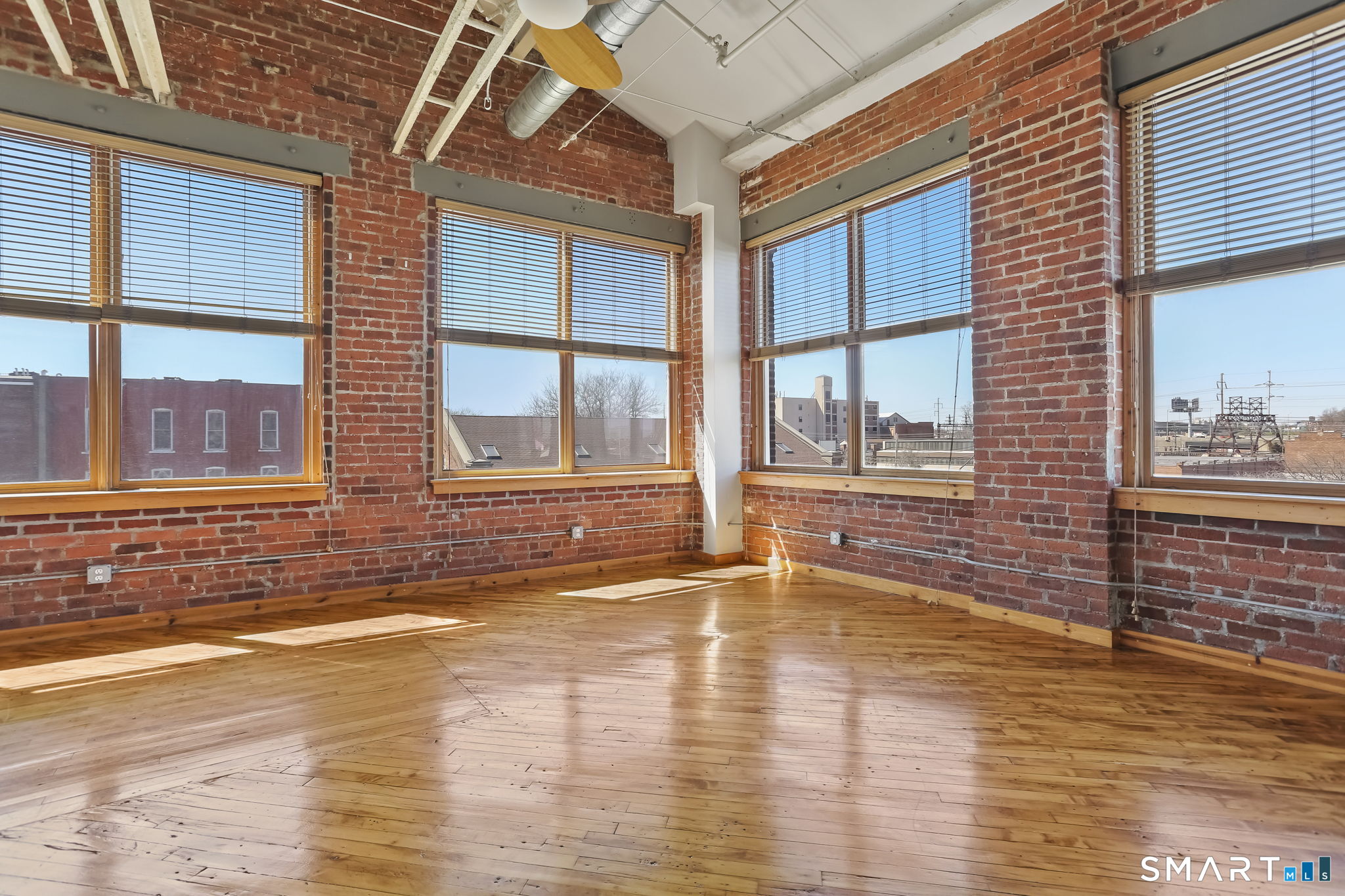 325 Lafayette Street 8302