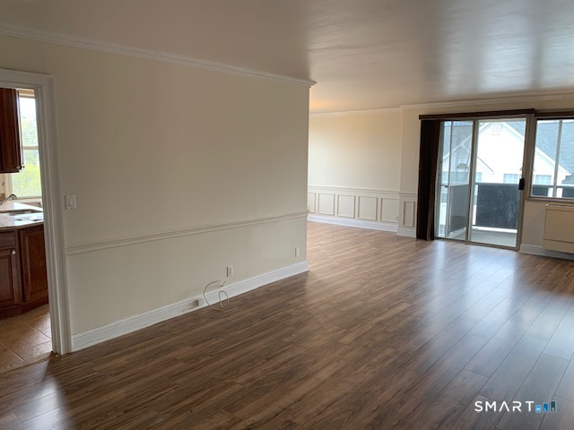 50 Glenbrook Road Unit: 5G