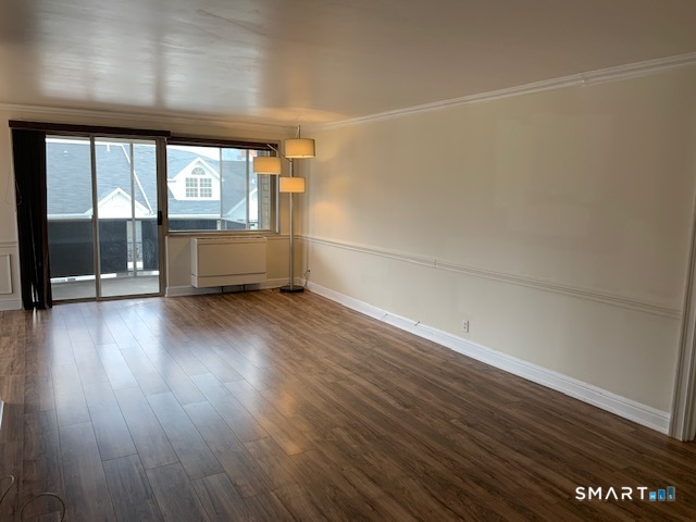 50 Glenbrook Road Unit: 5G
