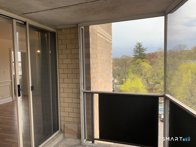 50 Glenbrook Road Unit: 5G