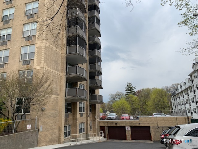 50 Glenbrook Road Unit: 5G