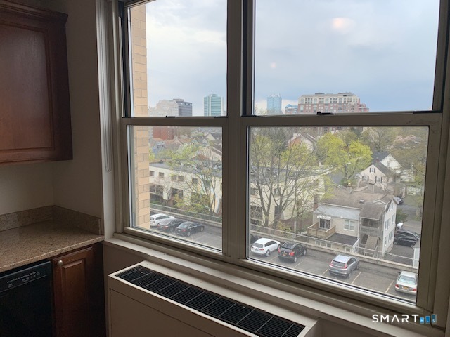 50 Glenbrook Road Unit: 5G