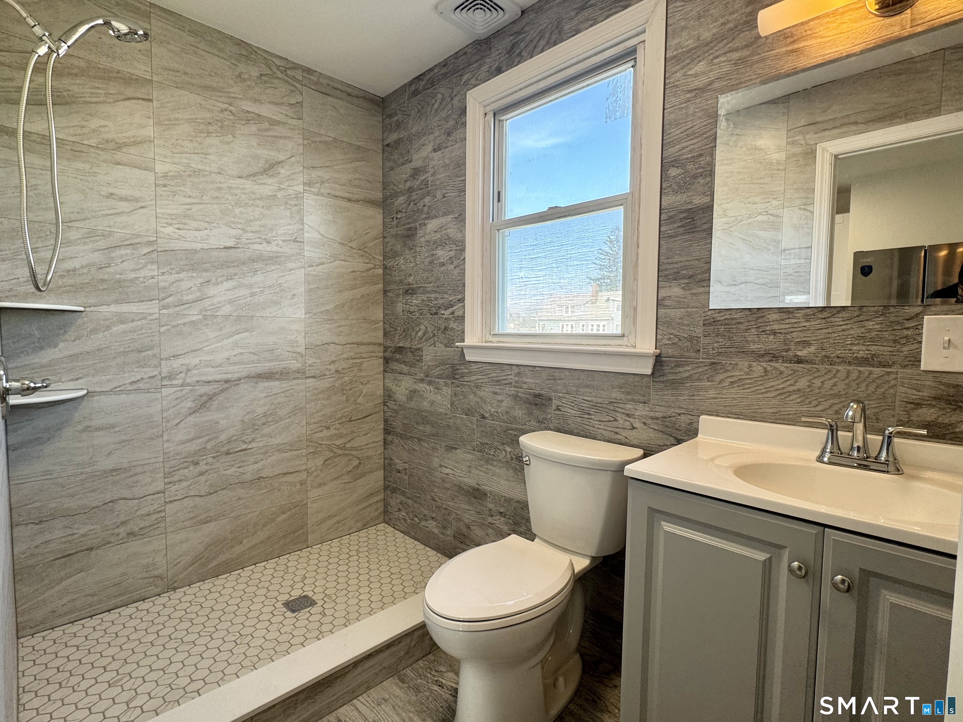 41 Young Dixon Way 2